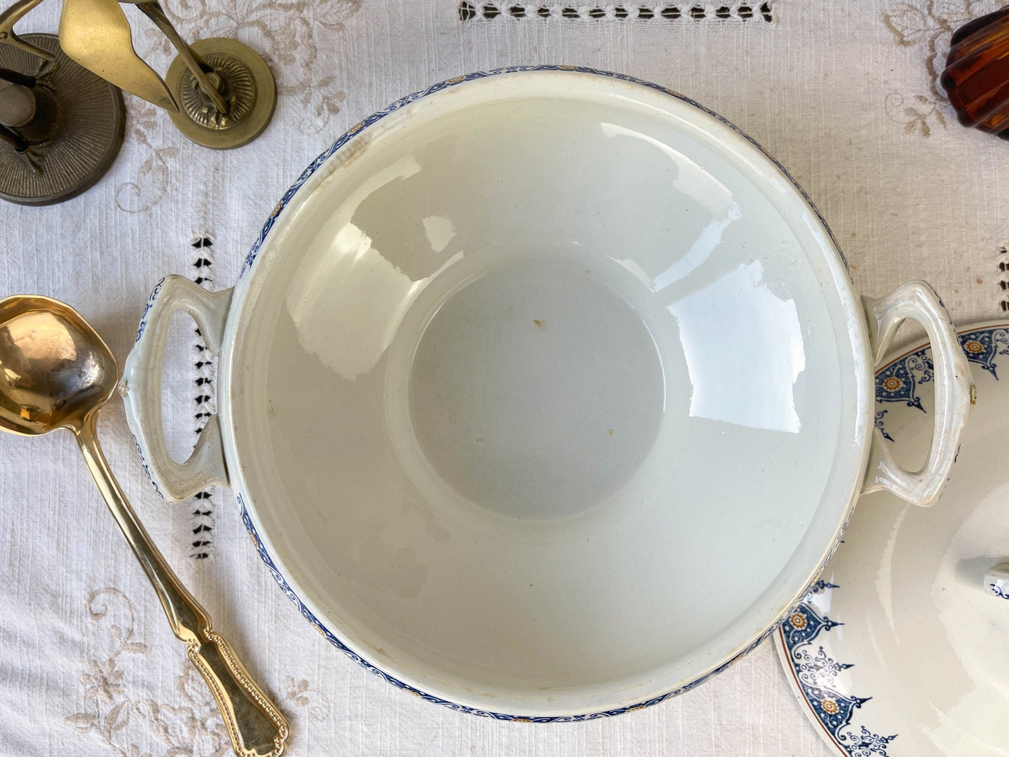 Soupière vintage Terre de fer Saint Amand motif bleu orange - violn.fr