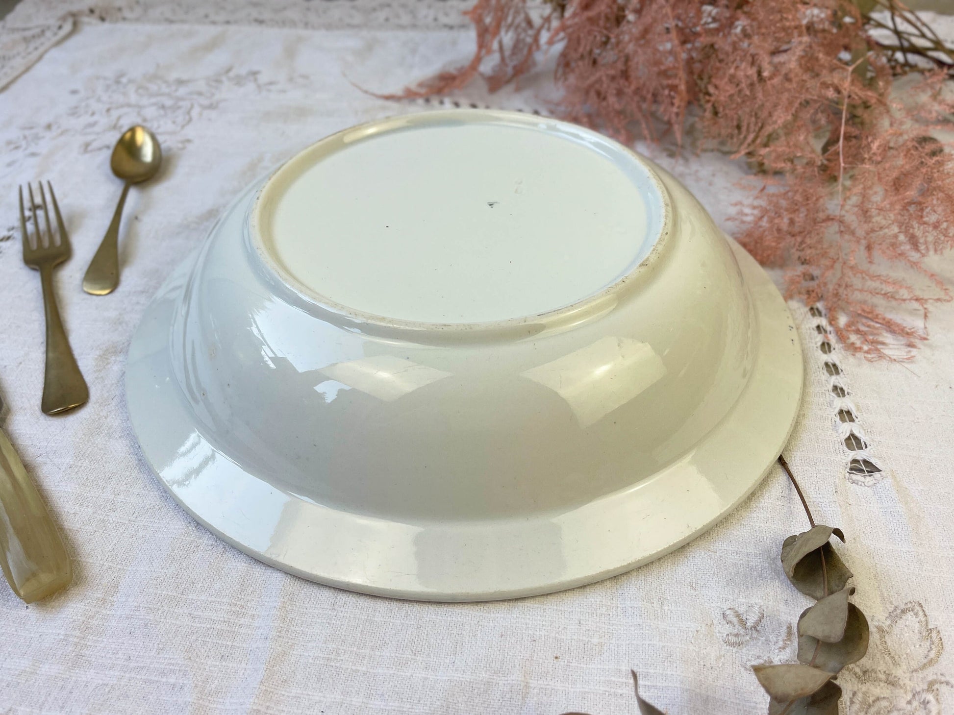 Plat creux Terre de fer St Amand & Hamage modèle LAURIER - violn.fr