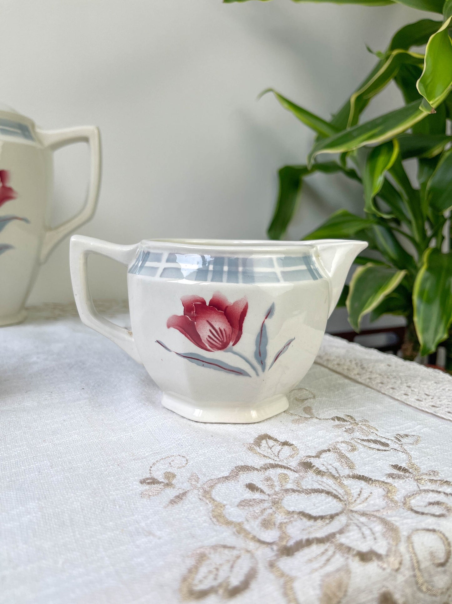 Vintage SARREGUEMINES tea set in flowered earthenware, TROYES model