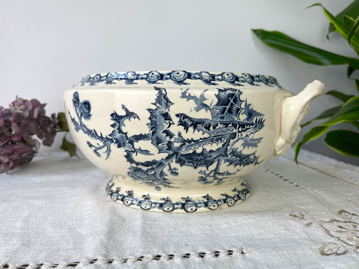 Soupière Terre de fer bleu GIEN modèle CHARDON - violn.fr