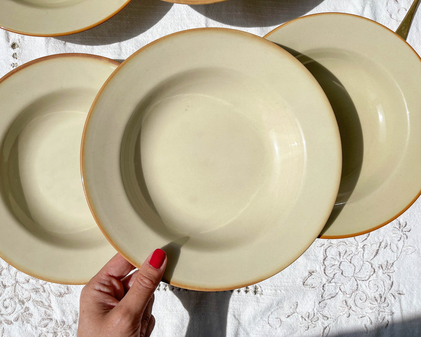 6 Assiettes creuses en grès beige Tulowice Poland 1970 - violn.fr