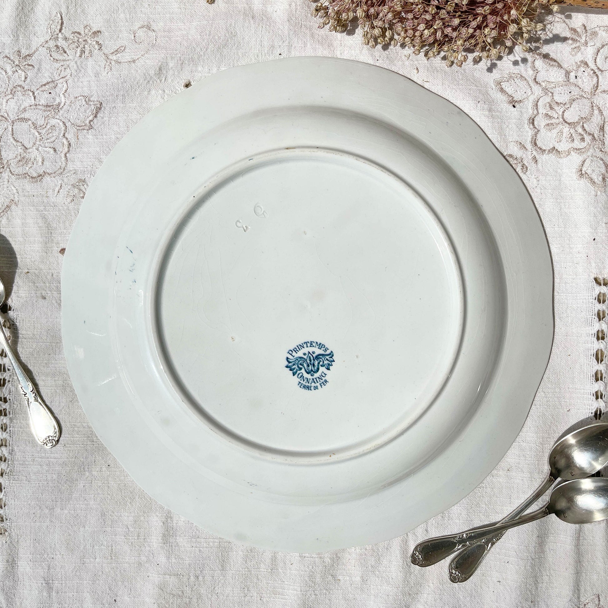 Grand Plat rond vintage Terre de fer ONNAING modèle PRINTEMPS - violn.fr