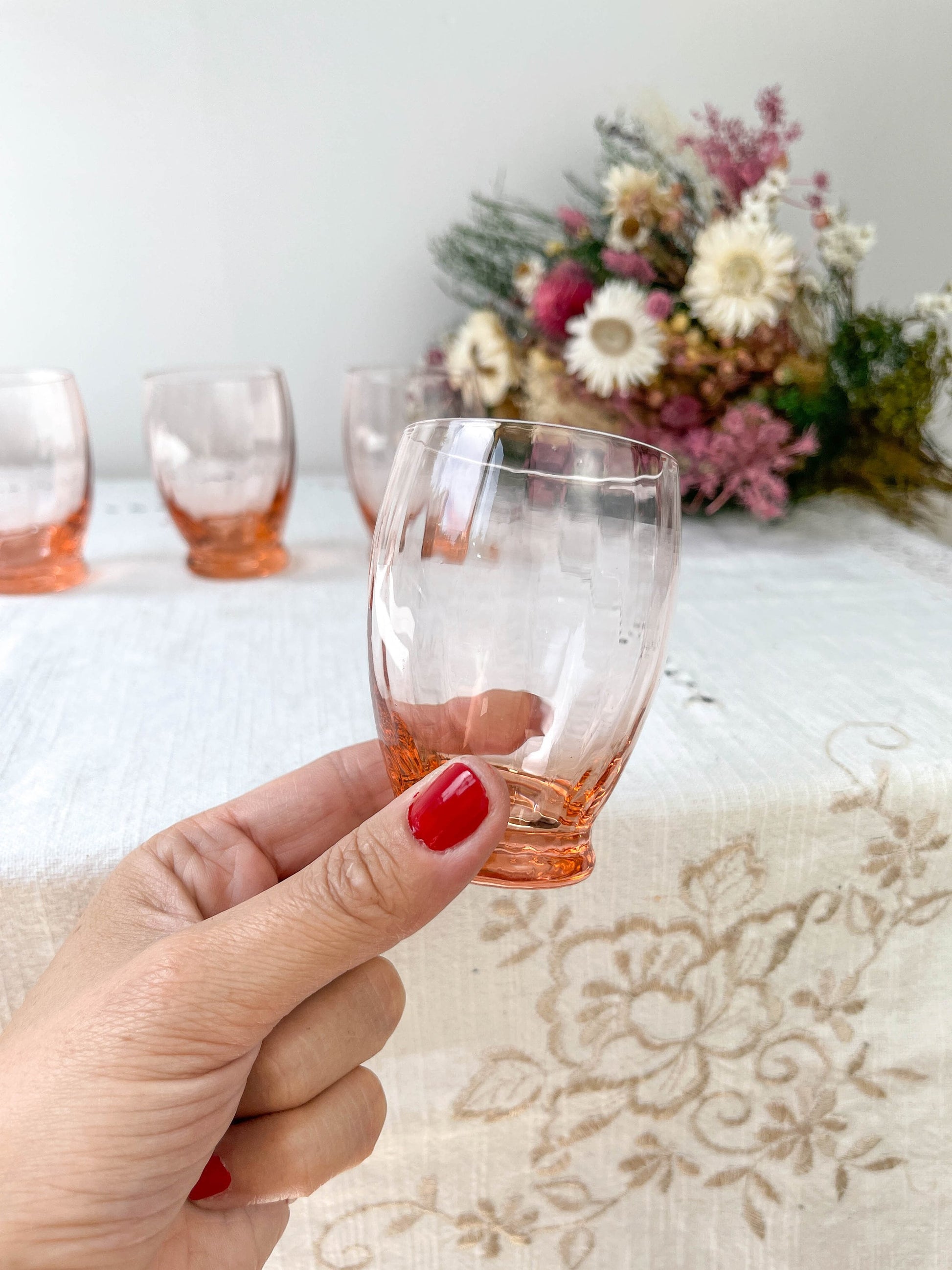 4 Verres à liqueur rose cannelés style Art déco Made in France - violn.fr