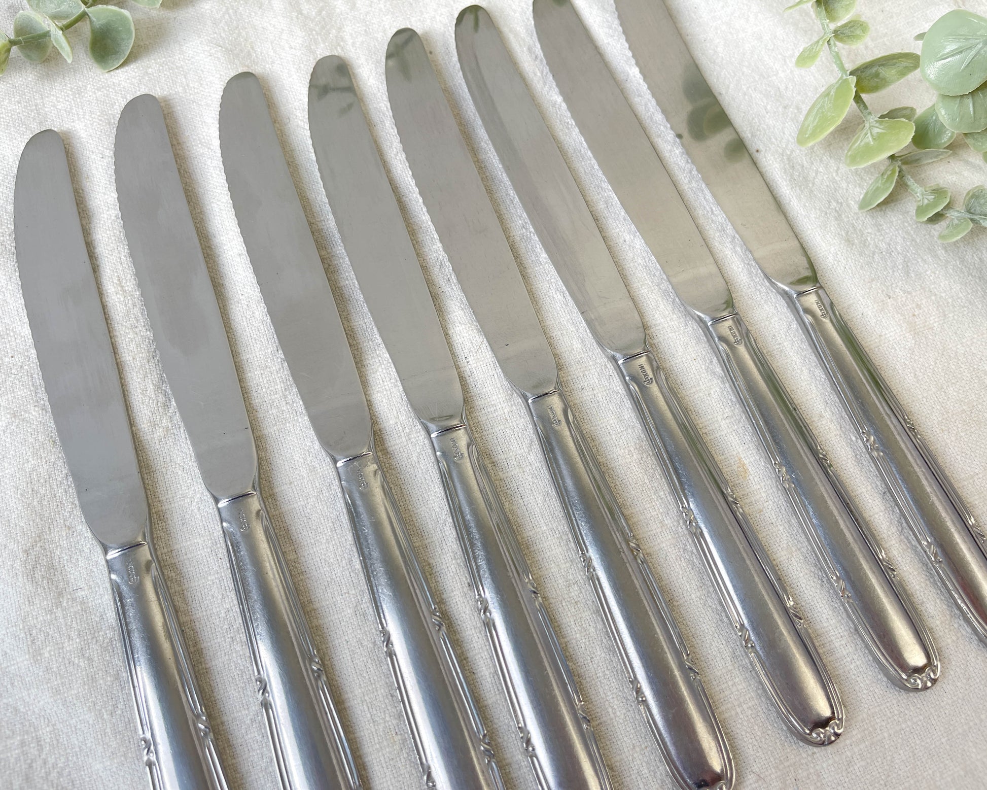 8 Couteaux vintages inox made in France
