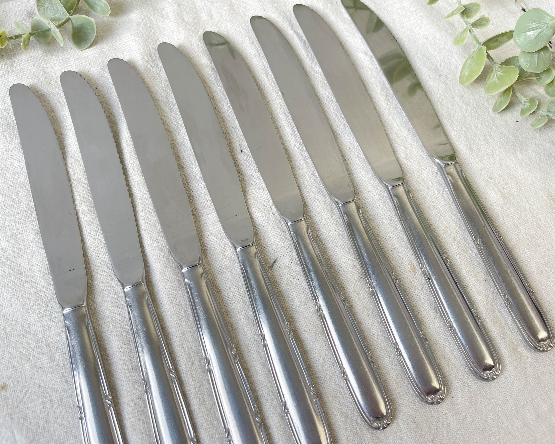 8 Couteaux vintages inox made in France