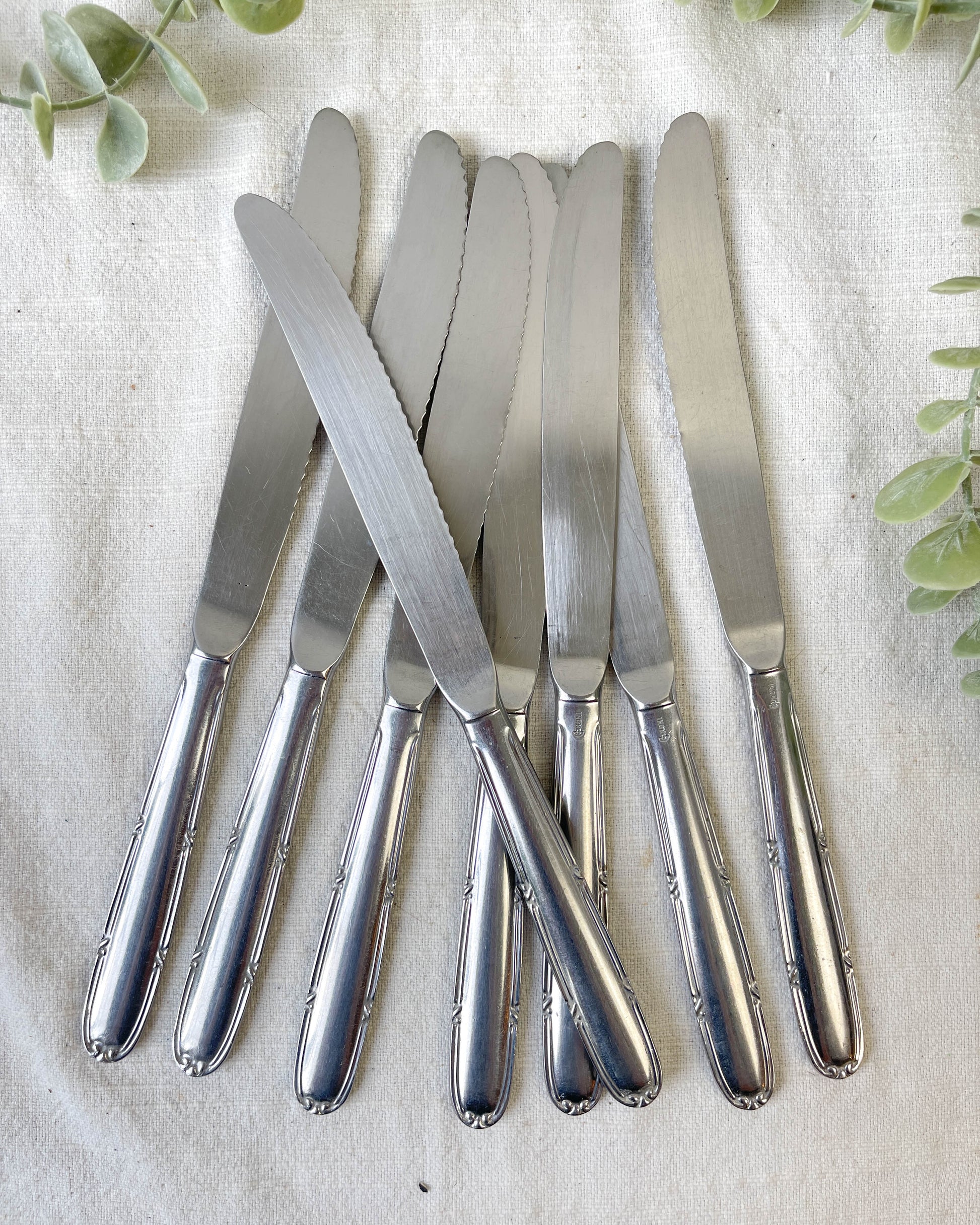 8 Couteaux vintages inox made in France