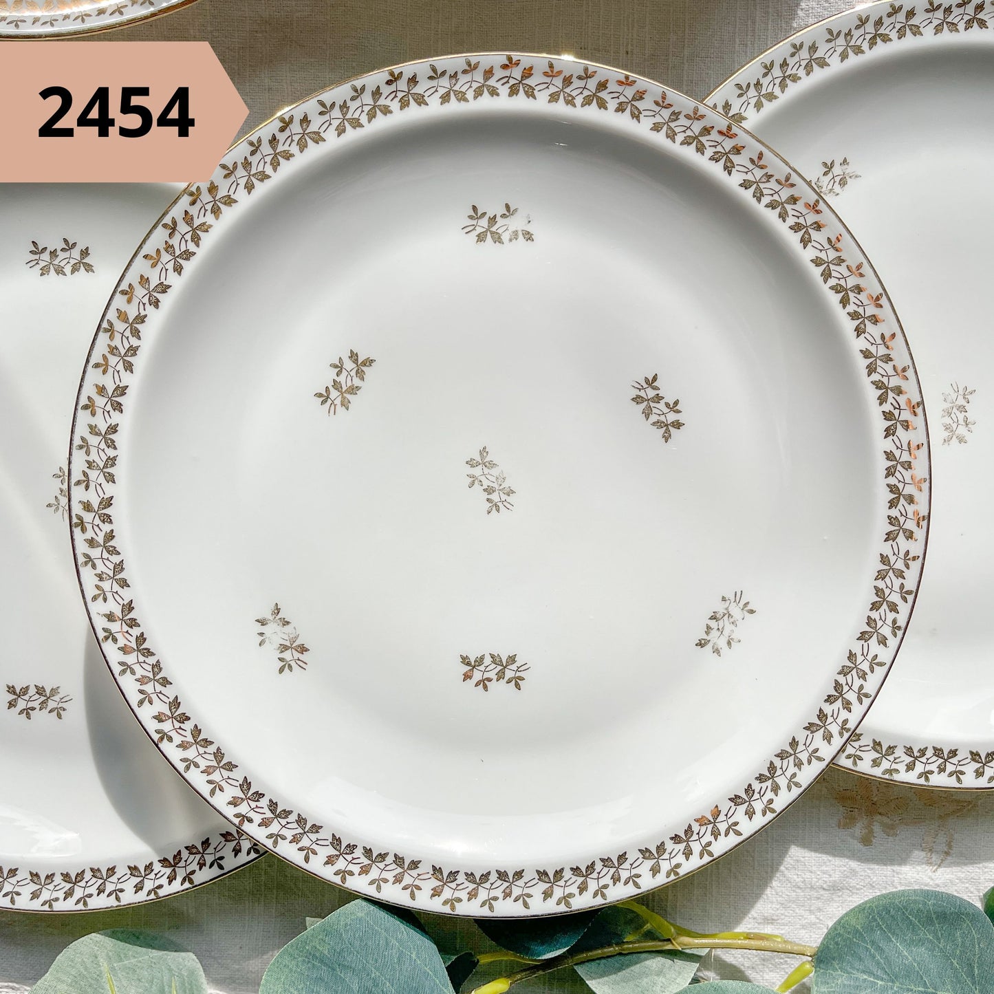 Assiette PLATE PORCELAINE blanche, dorée vintage vendue à l’unité