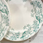 Lot de 6 assiettes plates anciennes en Terre de Fer, modèle 'Lilas' de la manufacture Longchamp – faïence blanche à décor floral bleu, France, fin XIXe siècle