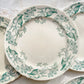 Lot de 6 assiettes plates anciennes en Terre de Fer, modèle 'Lilas' de la manufacture Longchamp – faïence blanche à décor floral bleu, France, fin XIXe siècle