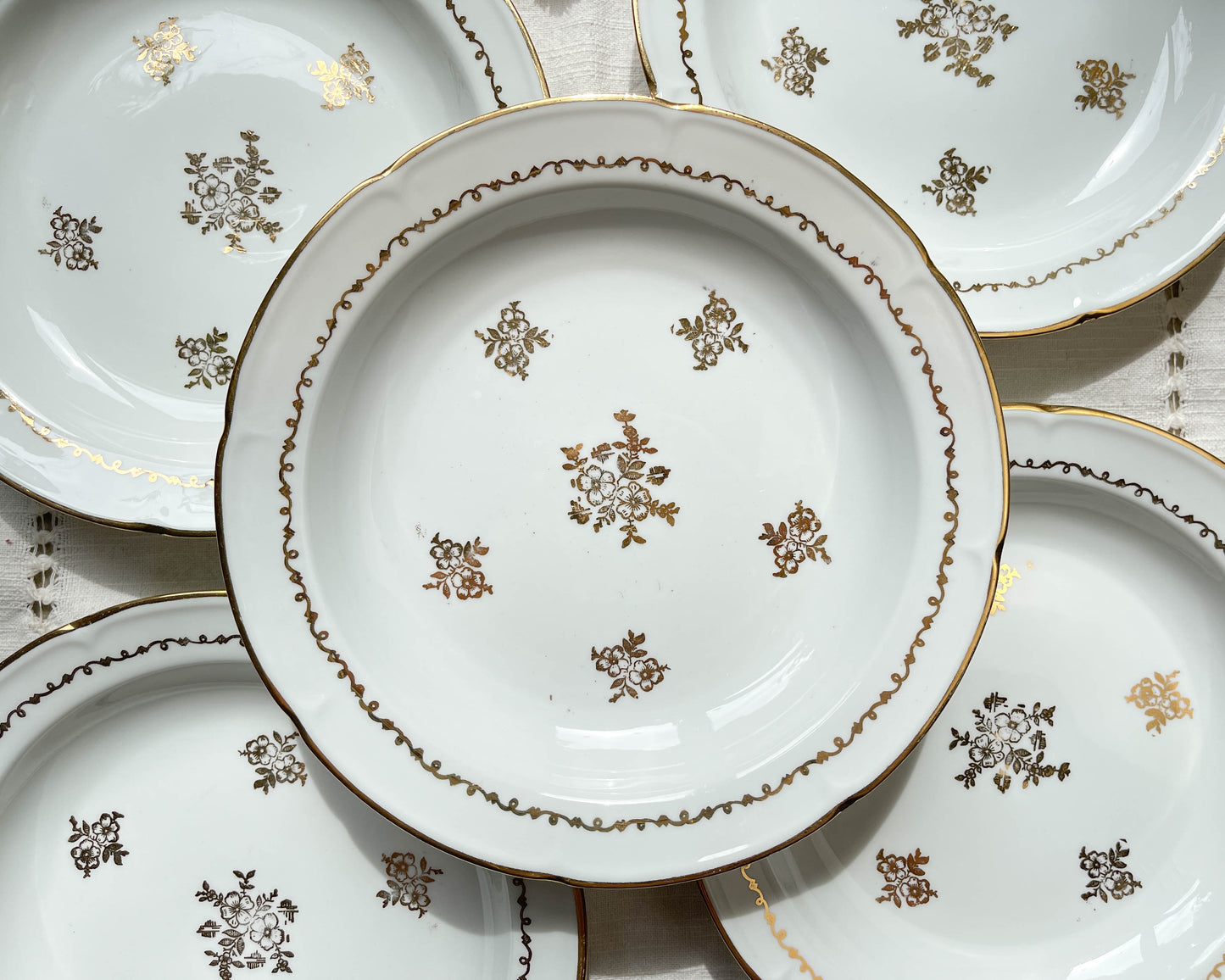5 Assiettes creuses porcelaine vintage Française motif fleurs dorées Vierzon C.G