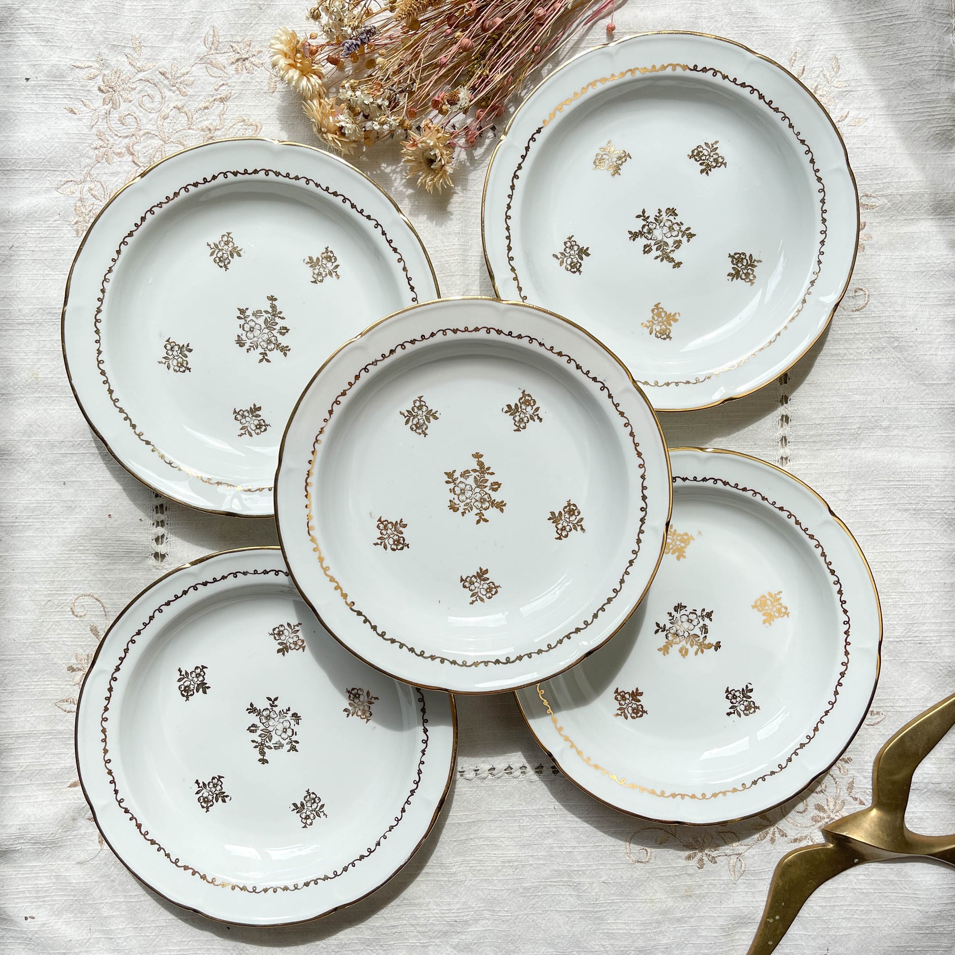 5 Assiettes creuses porcelaine vintage Française motif fleurs dorées Vierzon C.G