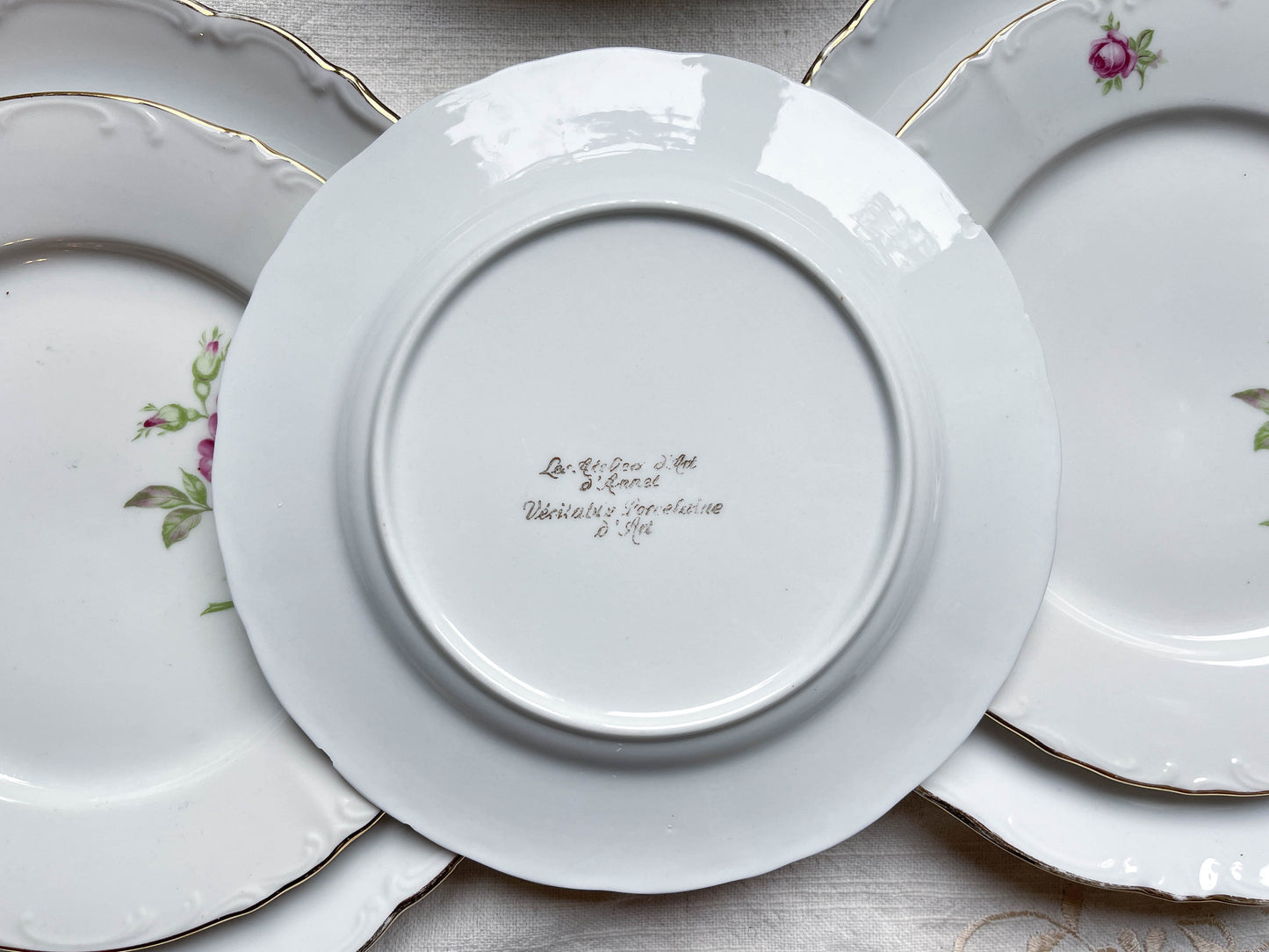 6 Assiettes vintage Porcelaine blanches dorées + 6 Petites Assiettes dépareillées fleuries