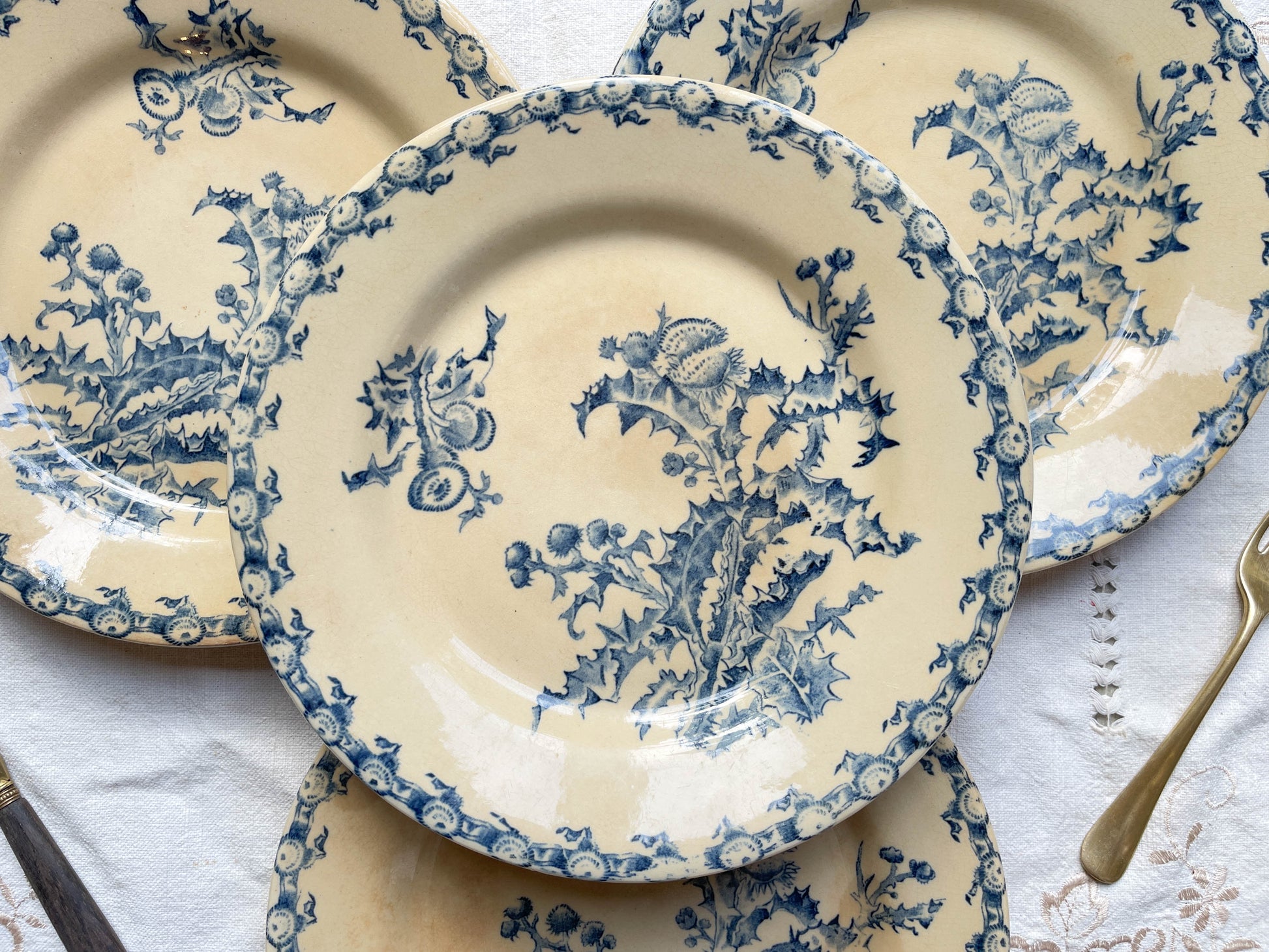 4 Assiettes Terre de fer GIEN Chardon + 4 Petites assiettes dépareillées grès TULOWICE