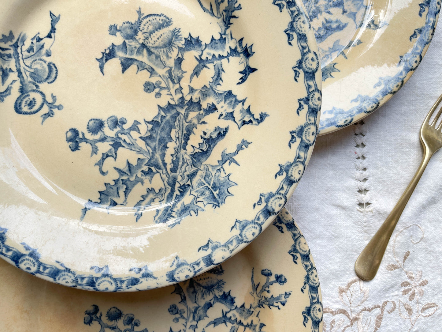 4 Assiettes Terre de fer GIEN Chardon + 4 Petites assiettes dépareillées grès TULOWICE