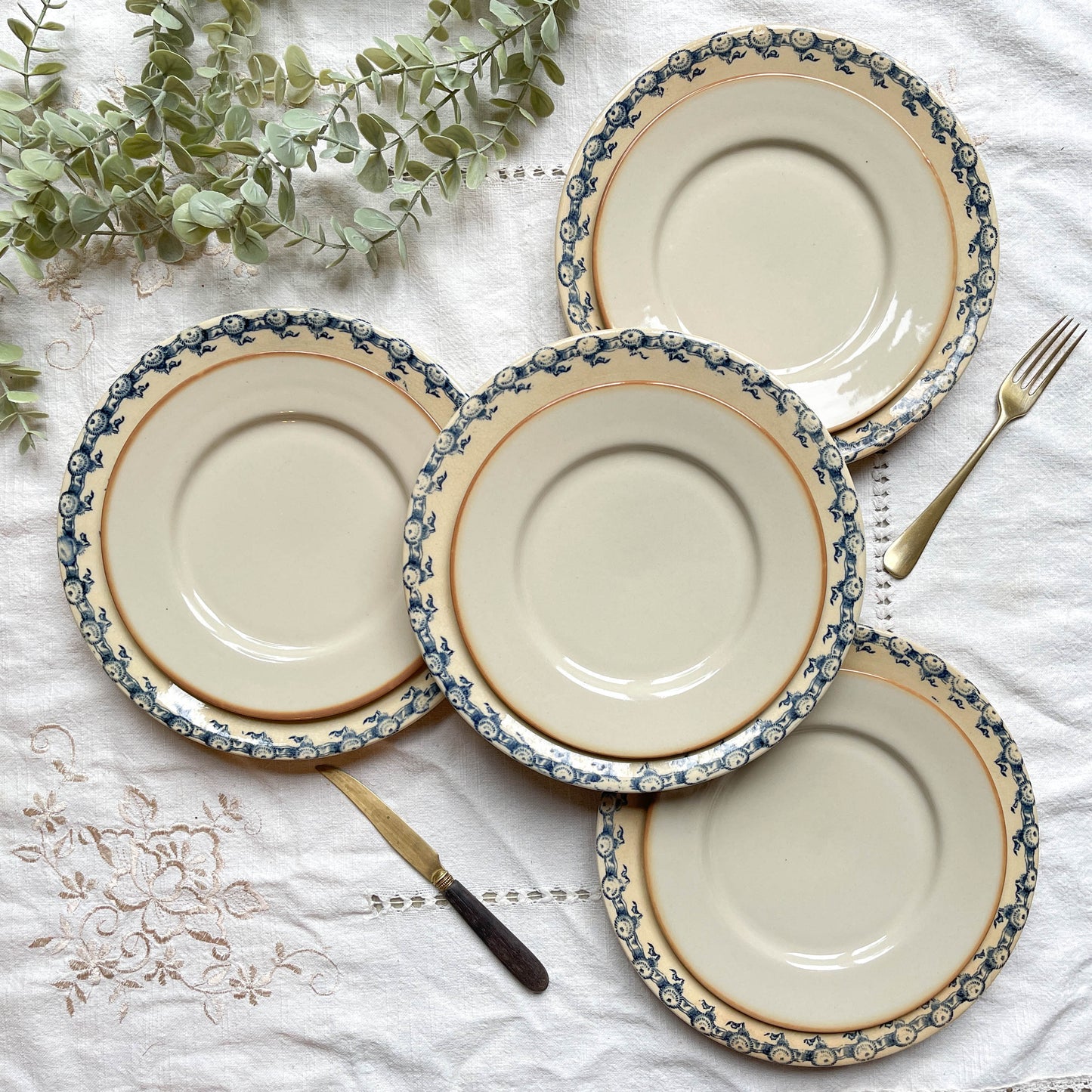 4 Assiettes Terre de fer GIEN Chardon + 4 Petites assiettes dépareillées grès TULOWICE