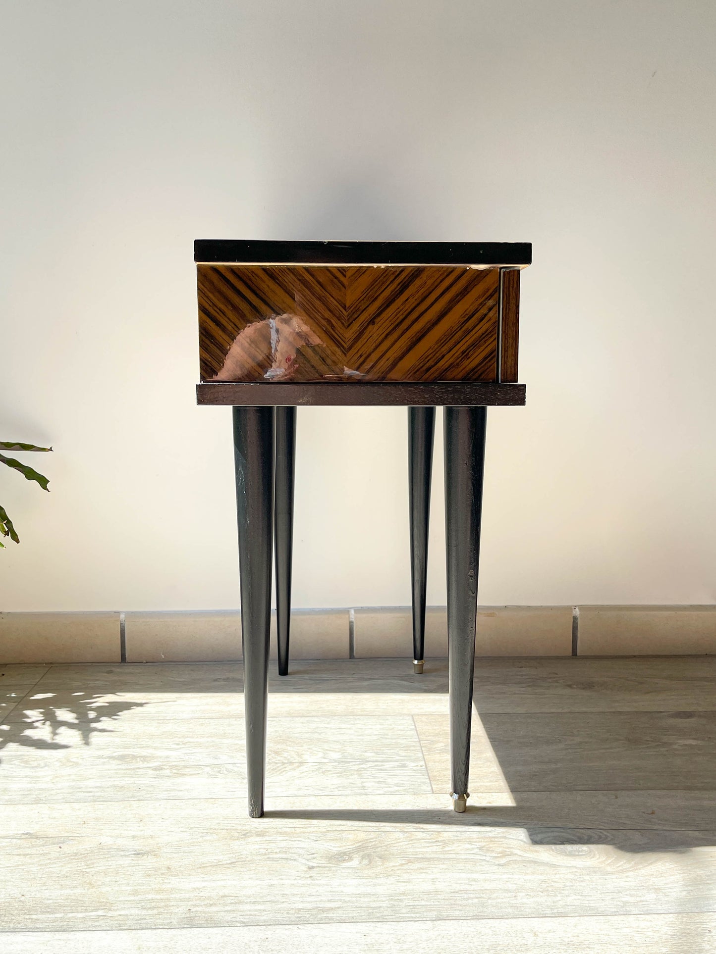 Table de chevet vintage en Formica, 1960