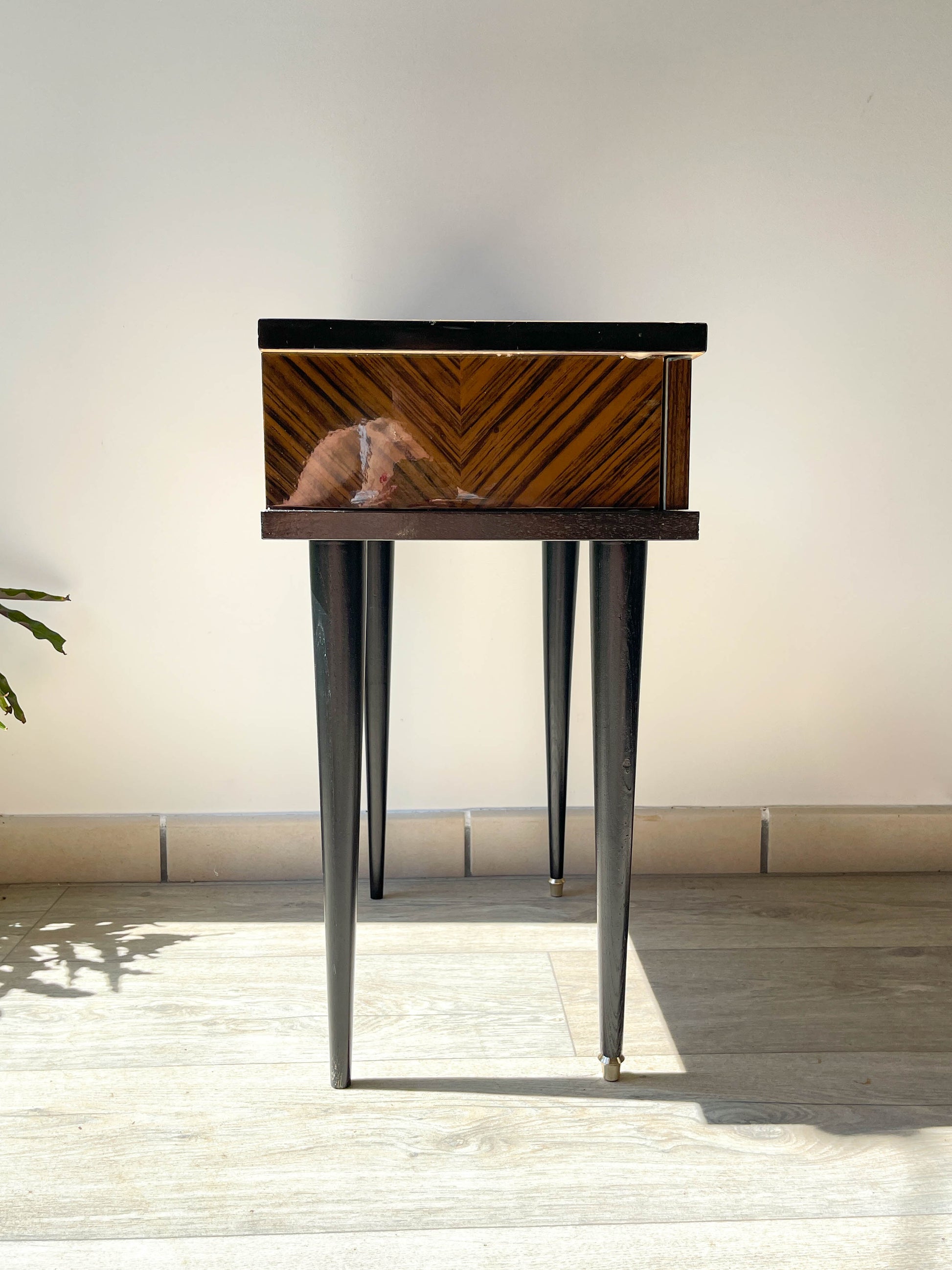 Table de chevet vintage en Formica, 1960