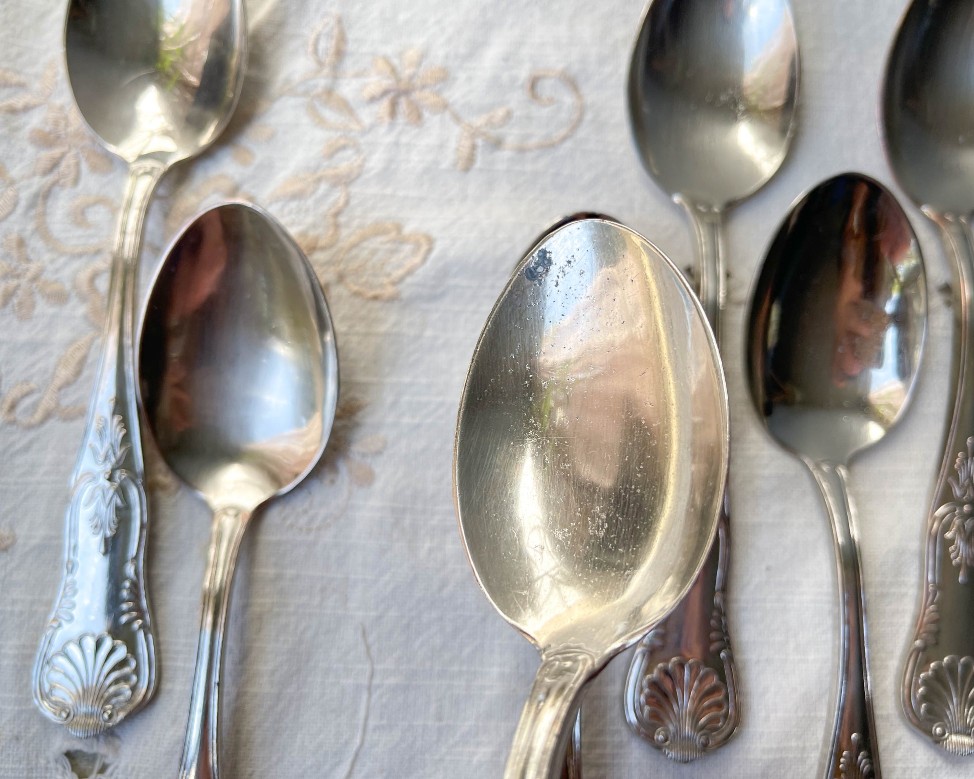 10 Cuillères à soupe vintage en métal style Rocaille