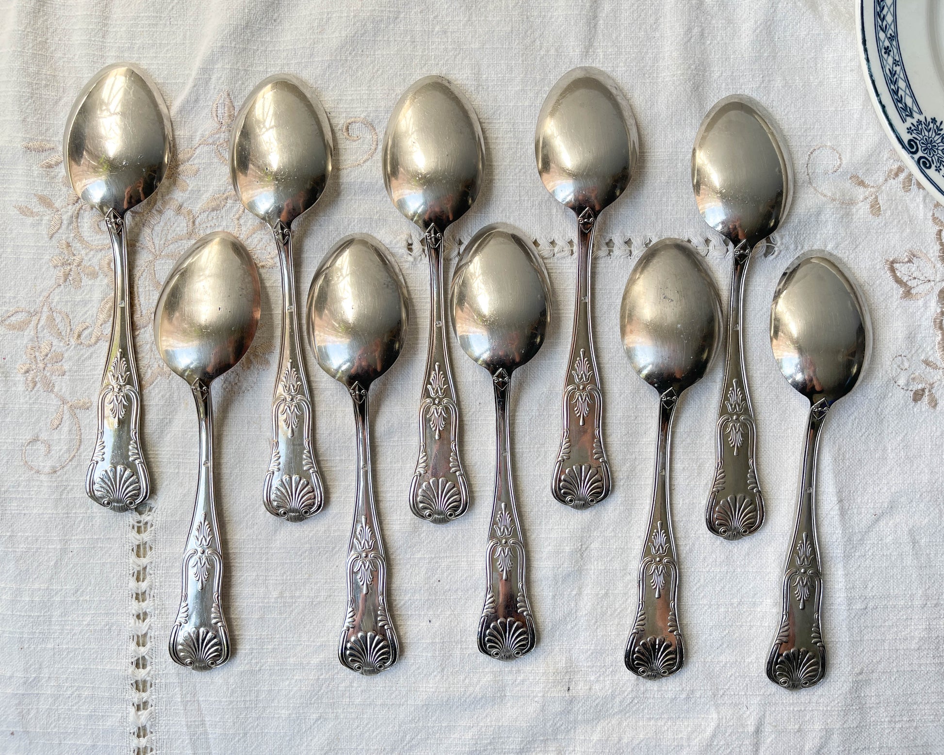 10 Cuillères à soupe vintage en métal style Rocaille