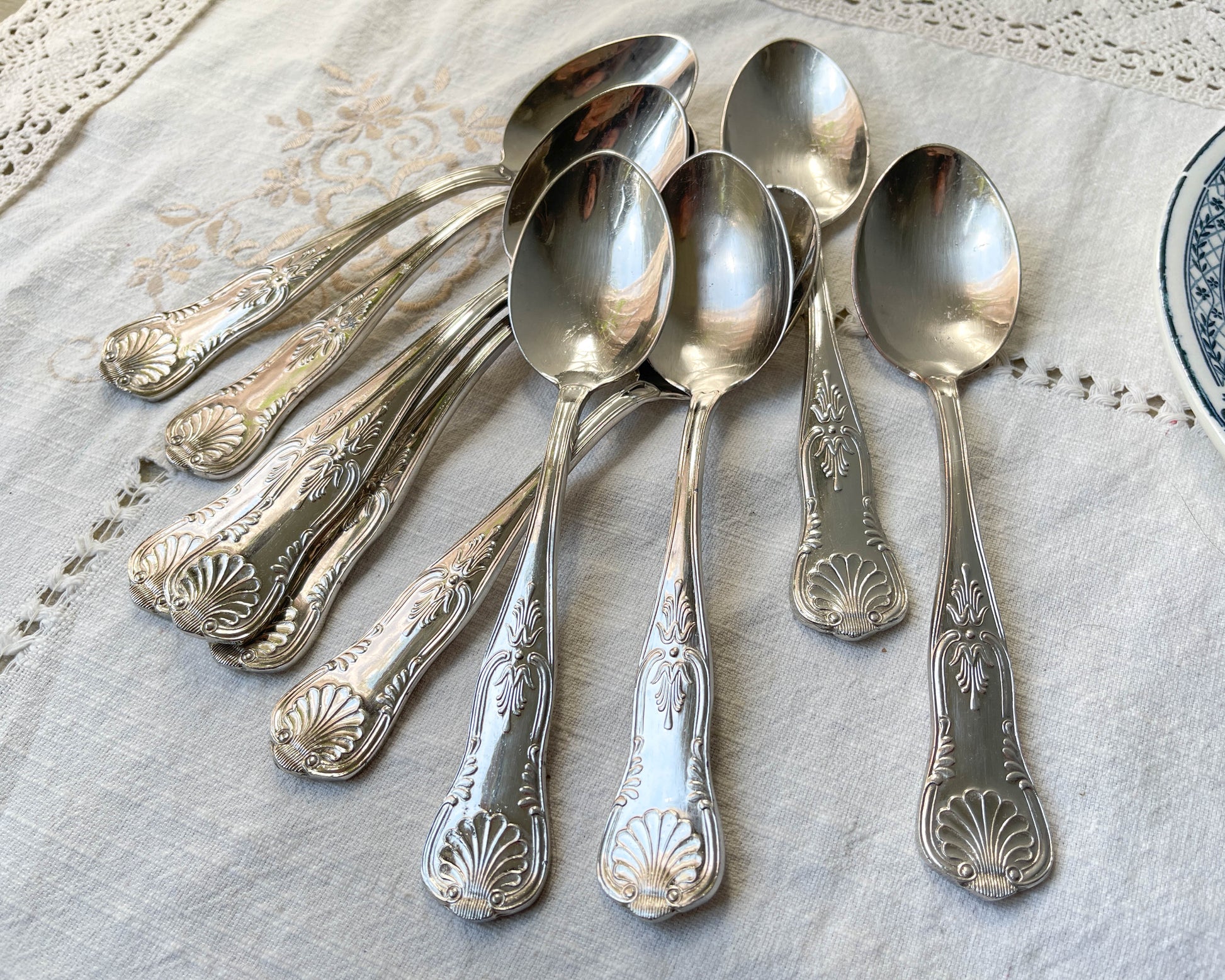 10 Cuillères à soupe vintage en métal style Rocaille