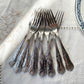 10 Fourchettes vintage en métal style Rocaille
