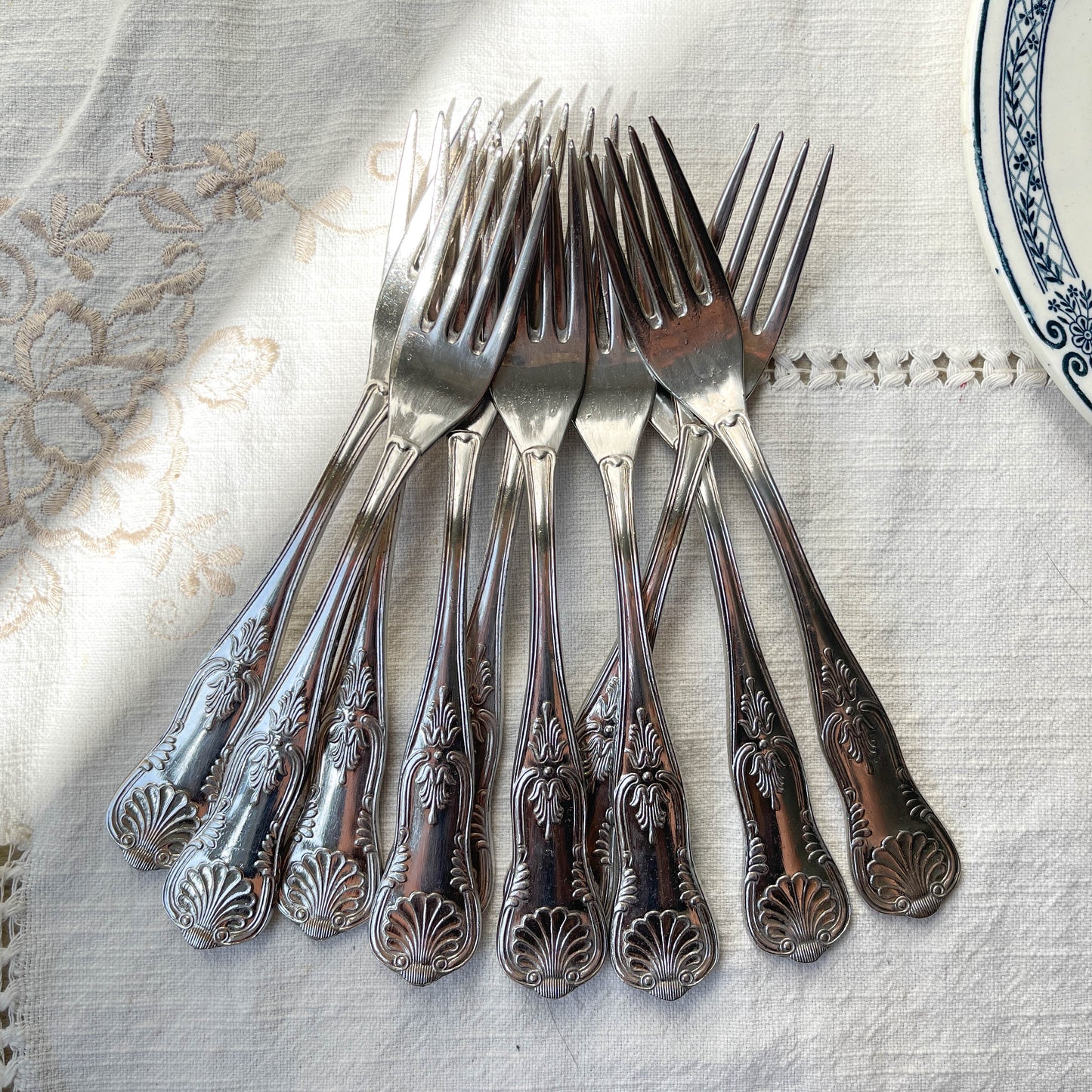 10 Fourchettes vintage en métal style Rocaille