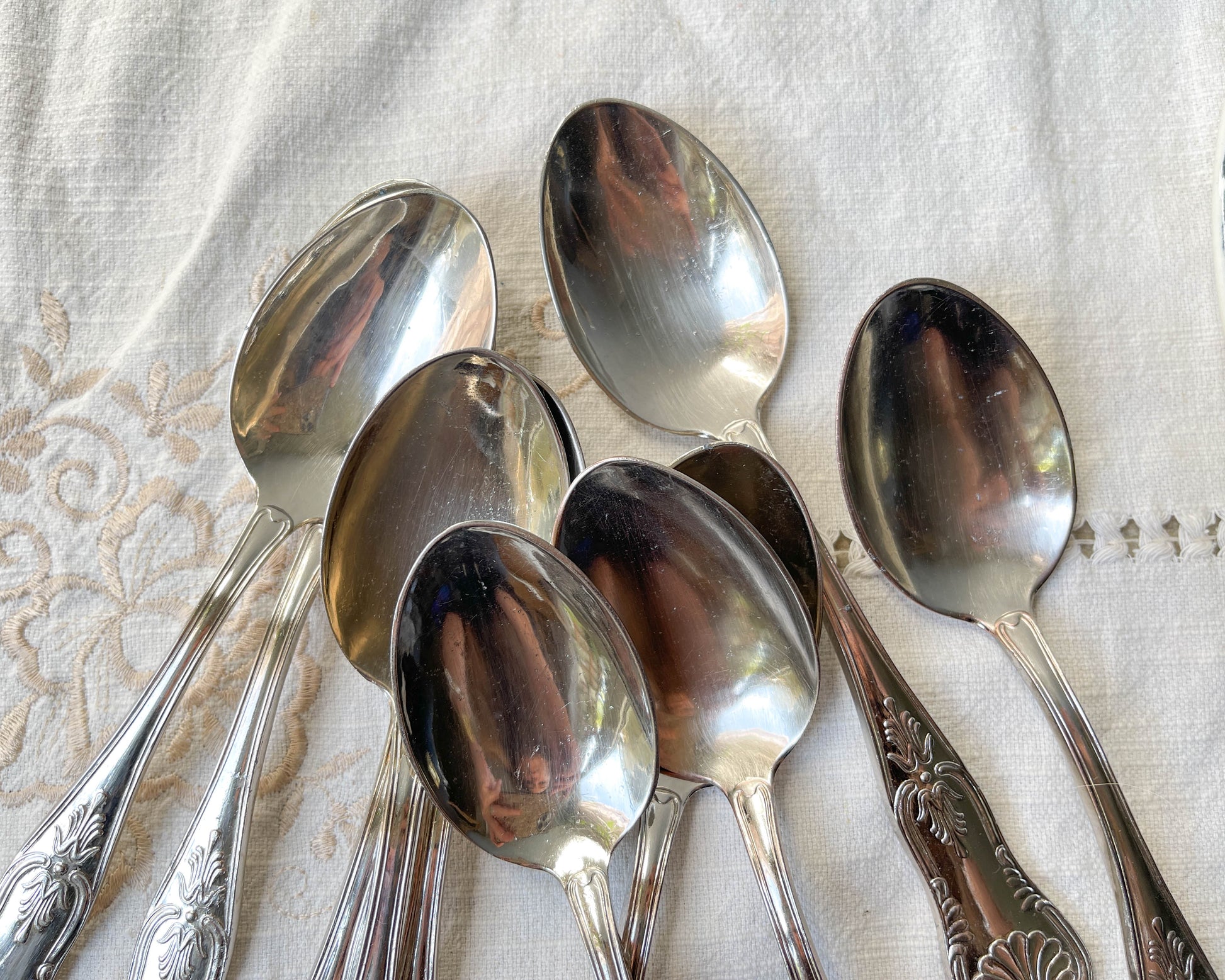10 Cuillères à soupe vintage en métal style Rocaille