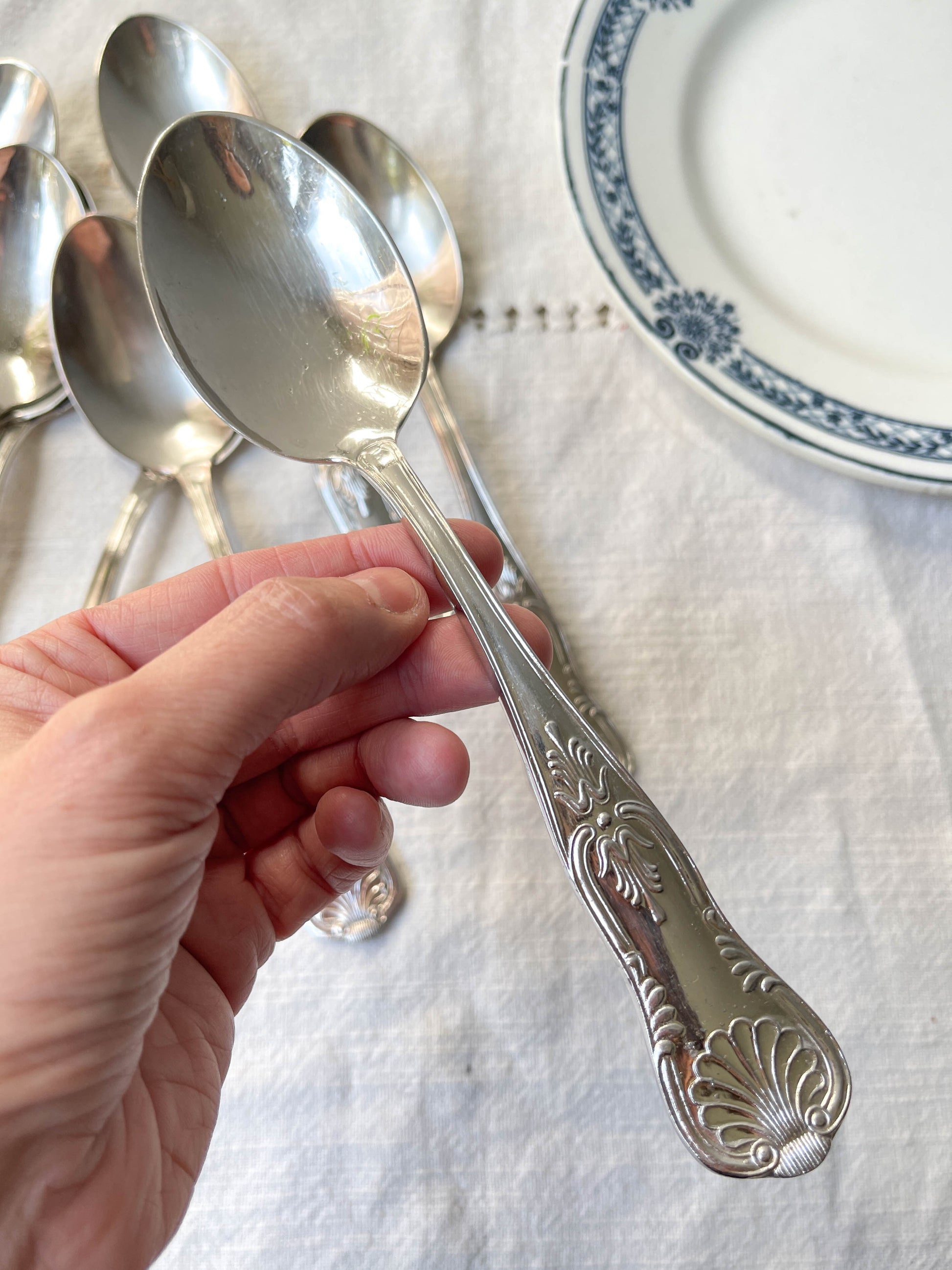 10 Cuillères à soupe vintage en métal style Rocaille