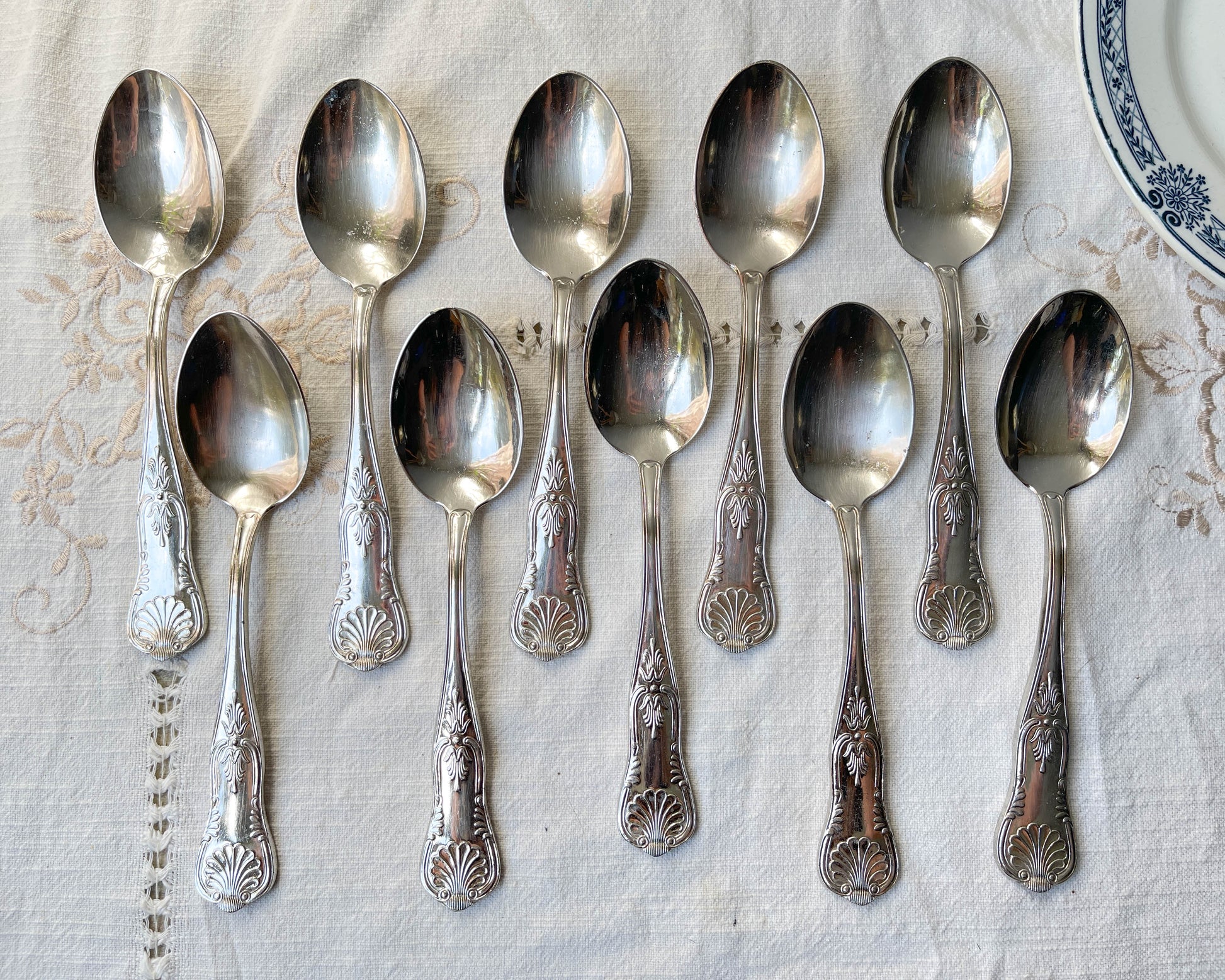 10 Cuillères à soupe vintage en métal style Rocaille