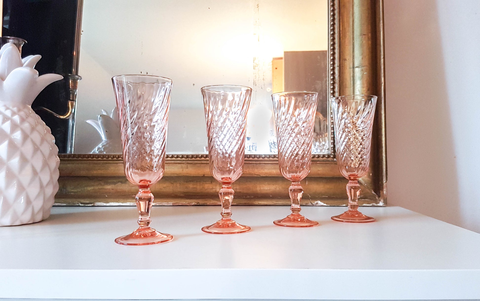  Flûtes à Champagne vintage en verre rose modèle "ROSALINE" Arcoroc Luminarc