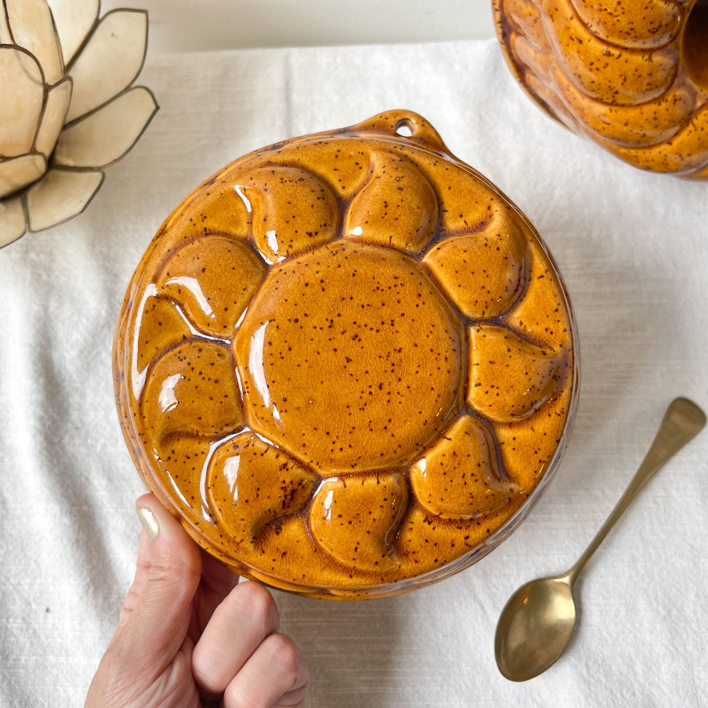 Moule à gâteau céramique moucheté 1950