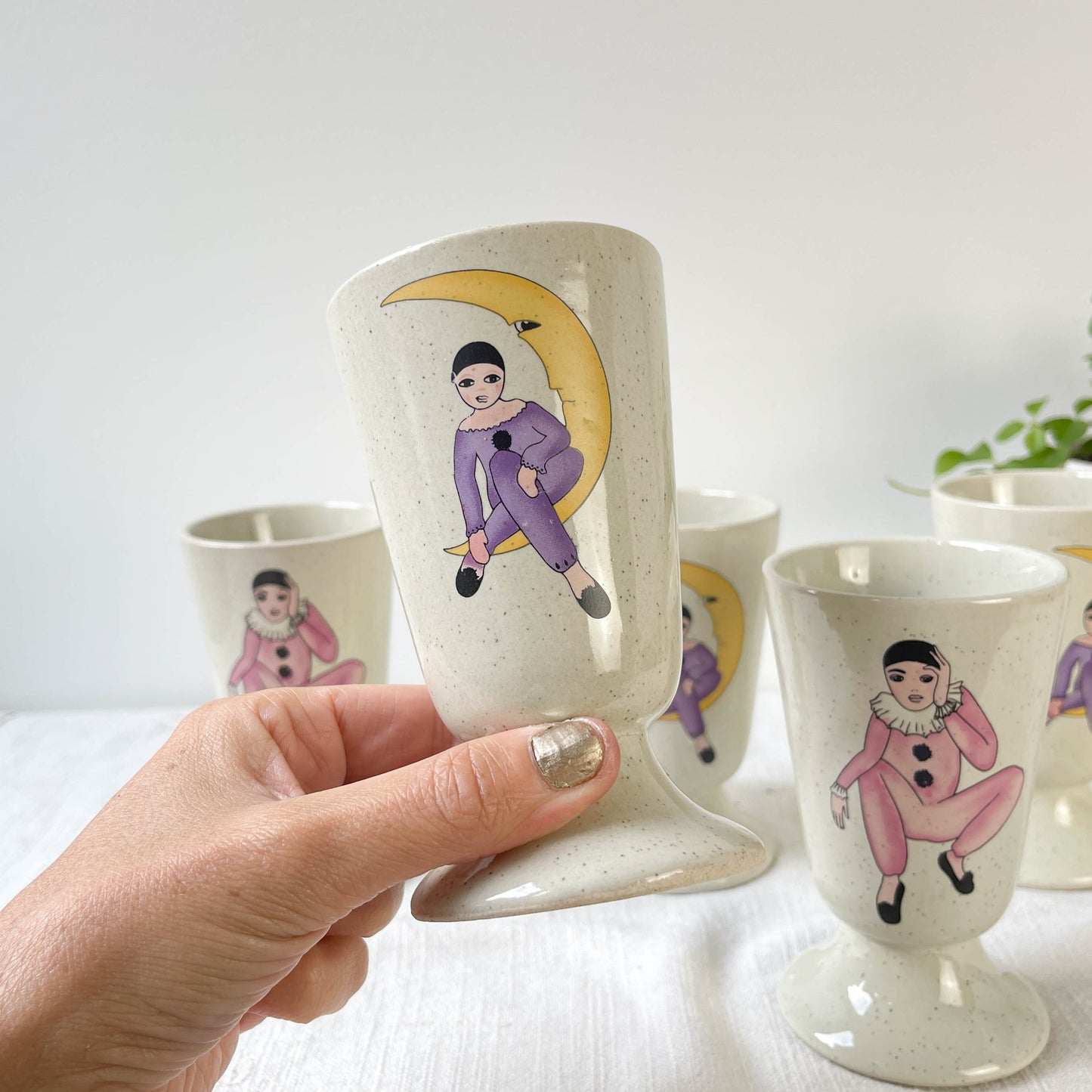 5 Mazagrans en grès vintage motif Pierrot et Colombine 1980
