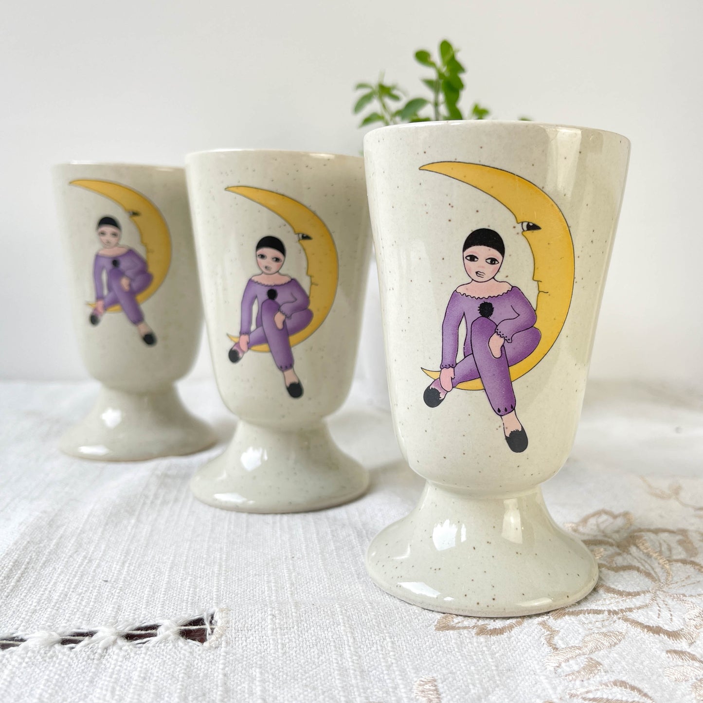 5 Mazagrans en grès vintage motif Pierrot et Colombine 1980