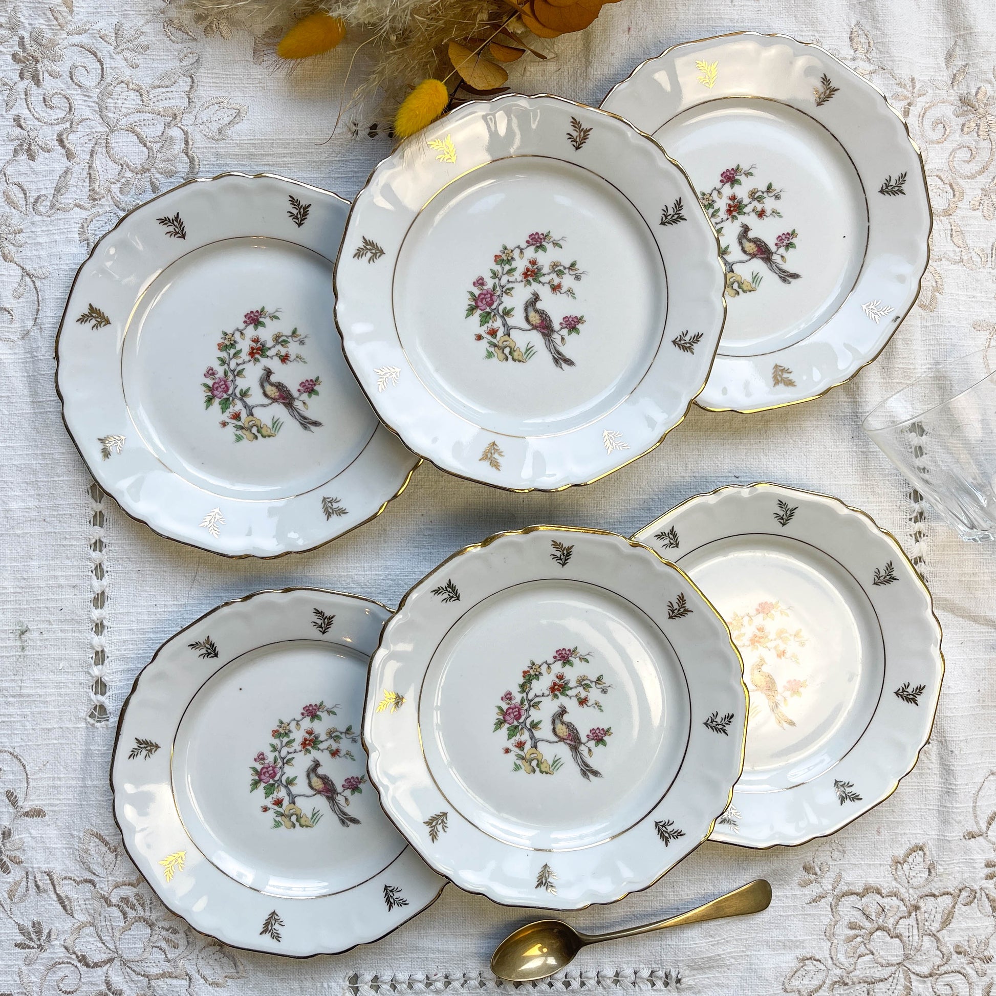 6 Petites assiettes en porcelaine de Limoges Berry motif oiseau de paradis