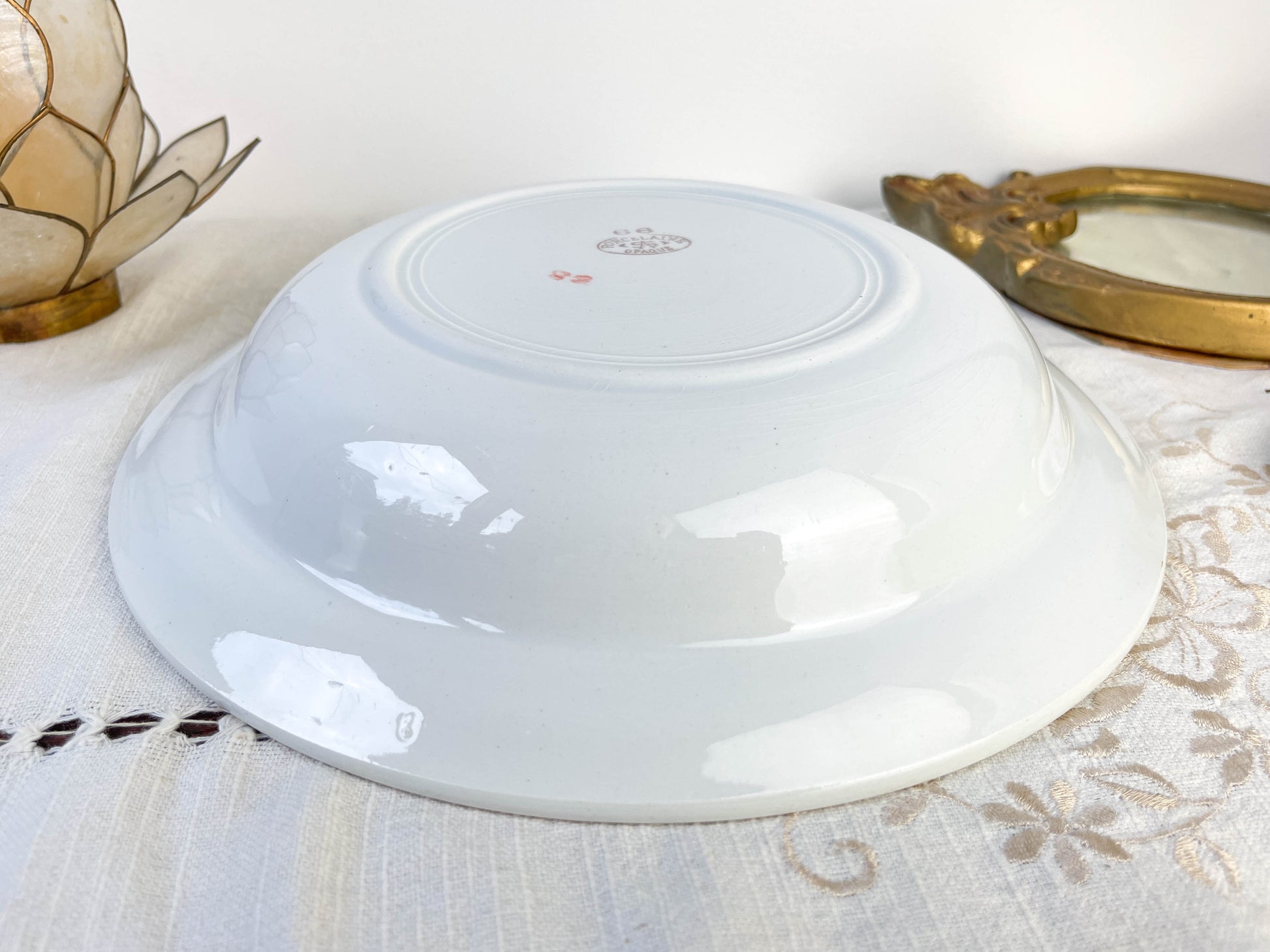 Plat creux porcelaine vintage blanche verte fleurie SALINS 66 de 1950s