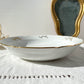 Plat creux en porcelaine blanche dorée J&Ciem France 1950 motif fleuri