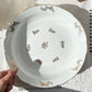 Plat creux en porcelaine blanche dorée J&Ciem France 1950 motif fleuri