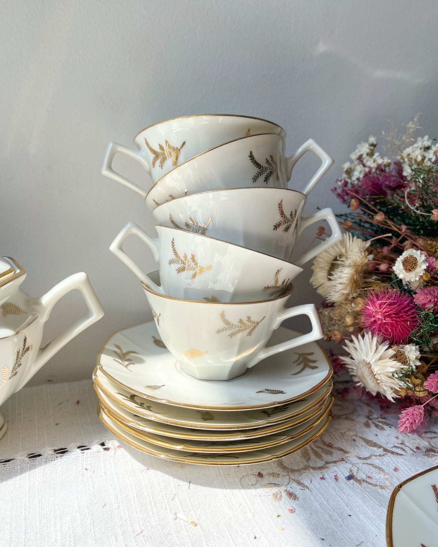 Service à thé/café vintage en porcelaine blanche doré LIMOGES
