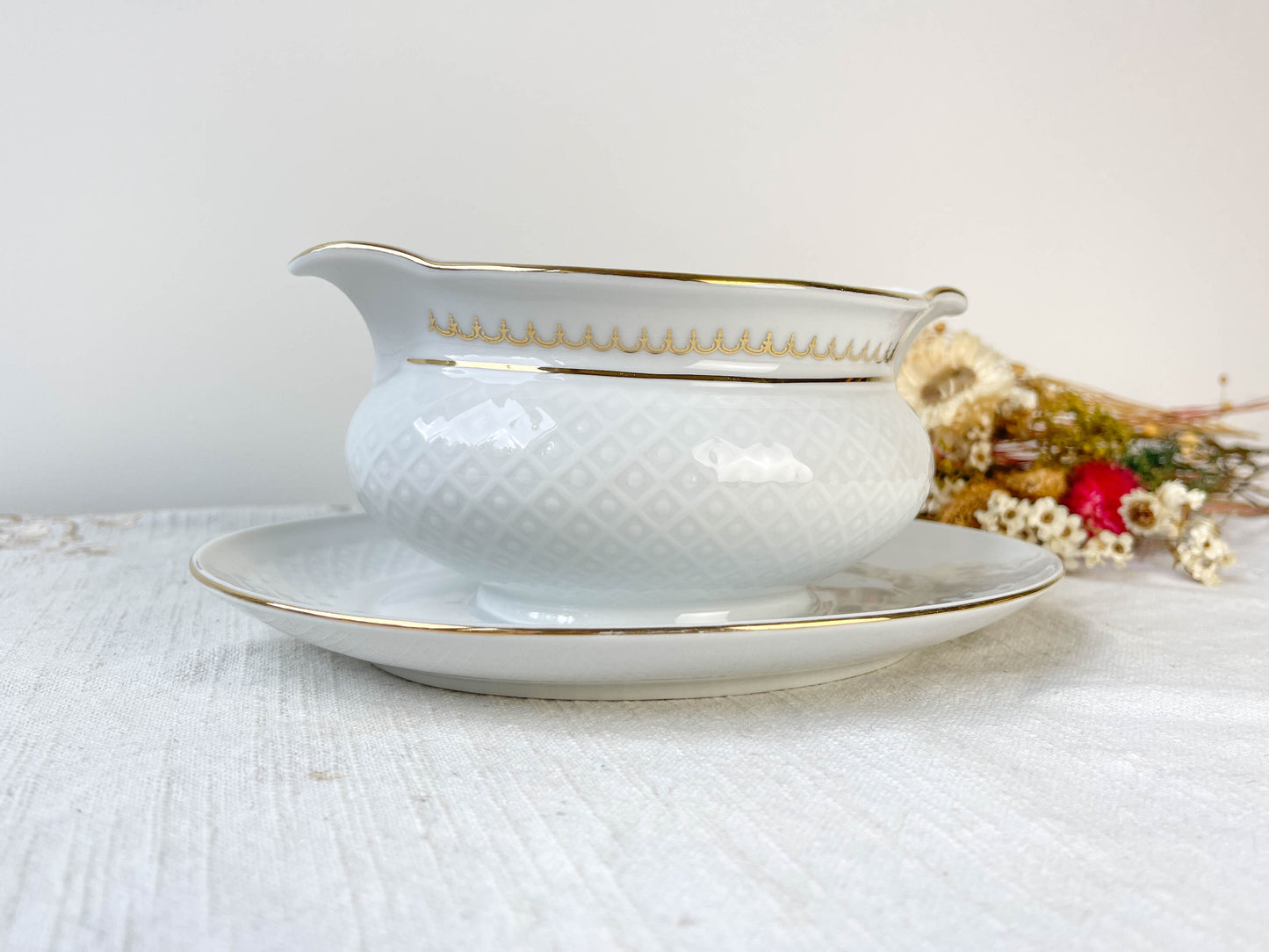Saucière porcelaine blanche dorée BAVARIA modèle "Annabell"