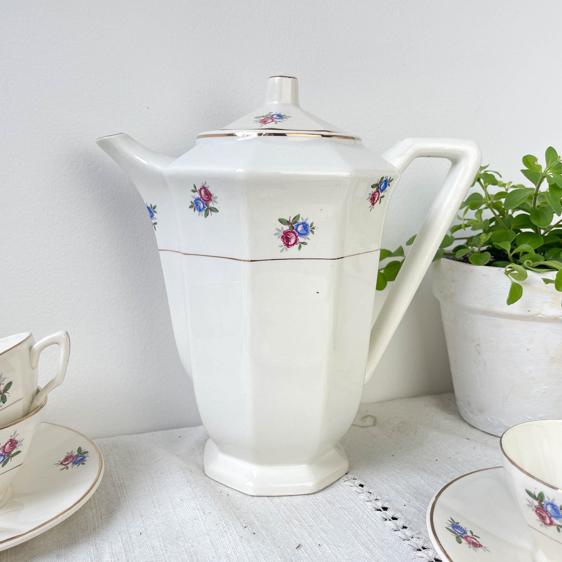 Service à thé vintage en porcelaine fleurie DIGOIN SARREGUEMINES