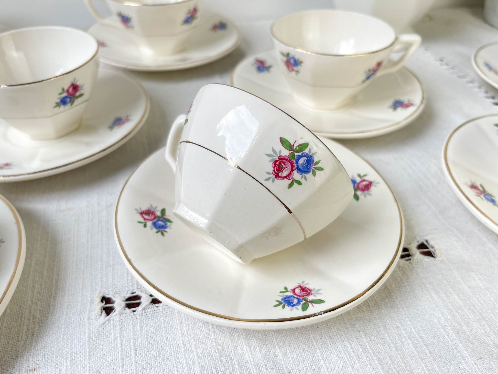 Service à thé vintage en porcelaine fleurie DIGOIN SARREGUEMINES