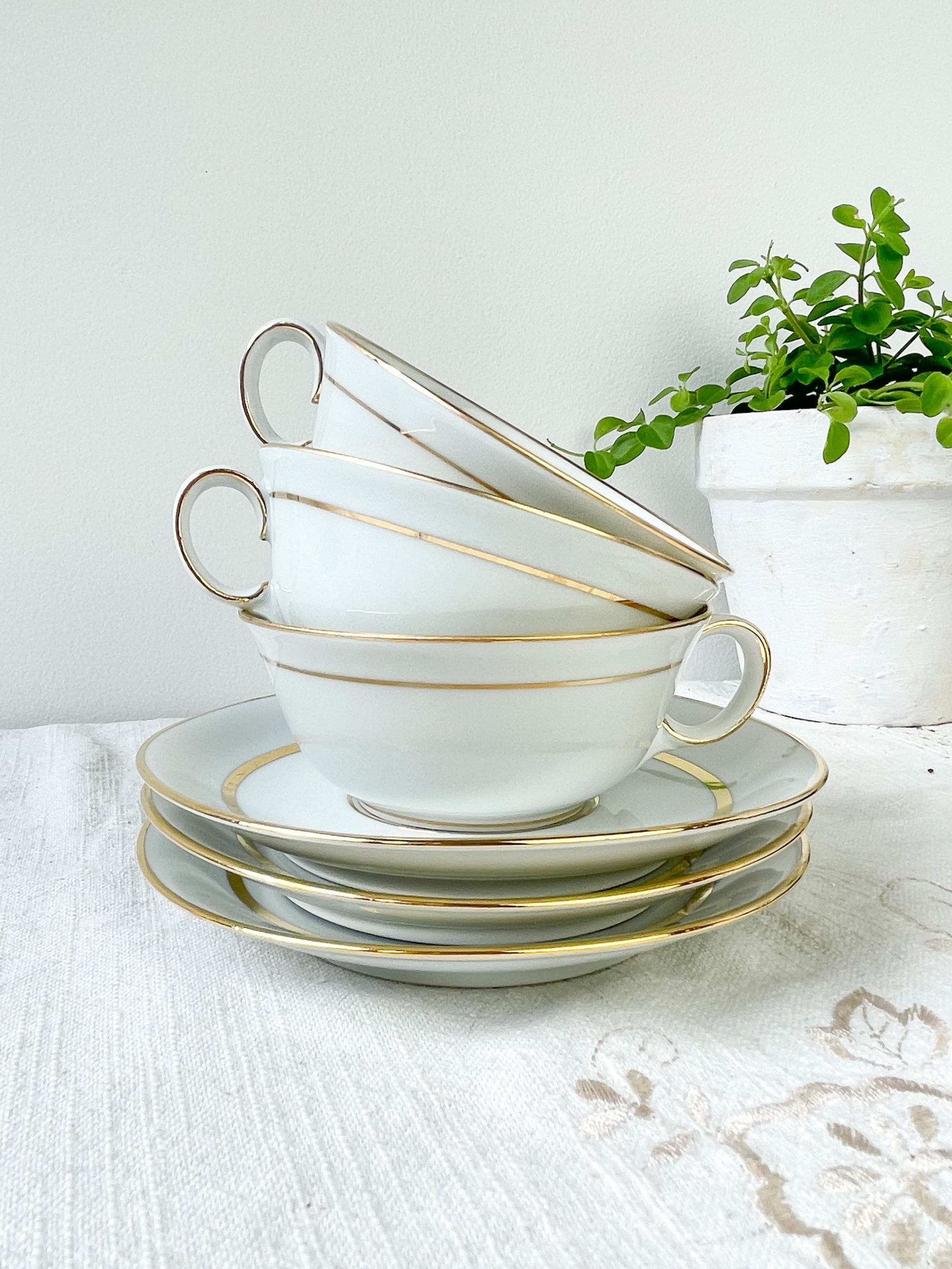 Service à thé/café vintage en porcelaine Bernardaud & Cie Limoges France blanche doré
