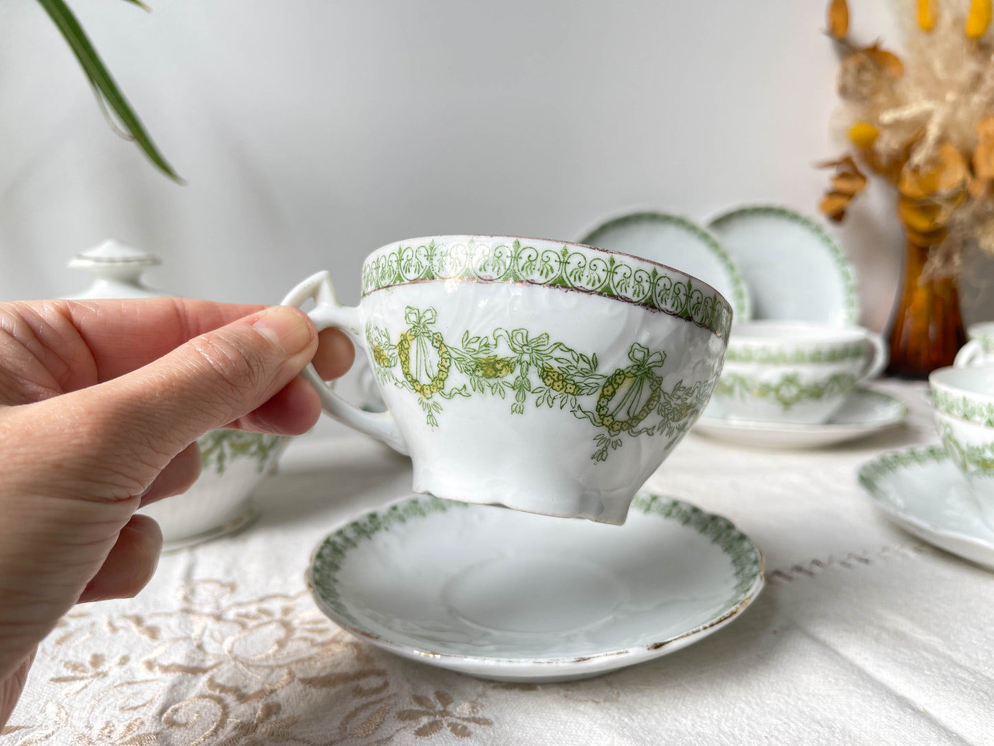 Service à thé/café vintage en porcelaine blanche verte doré XIXème