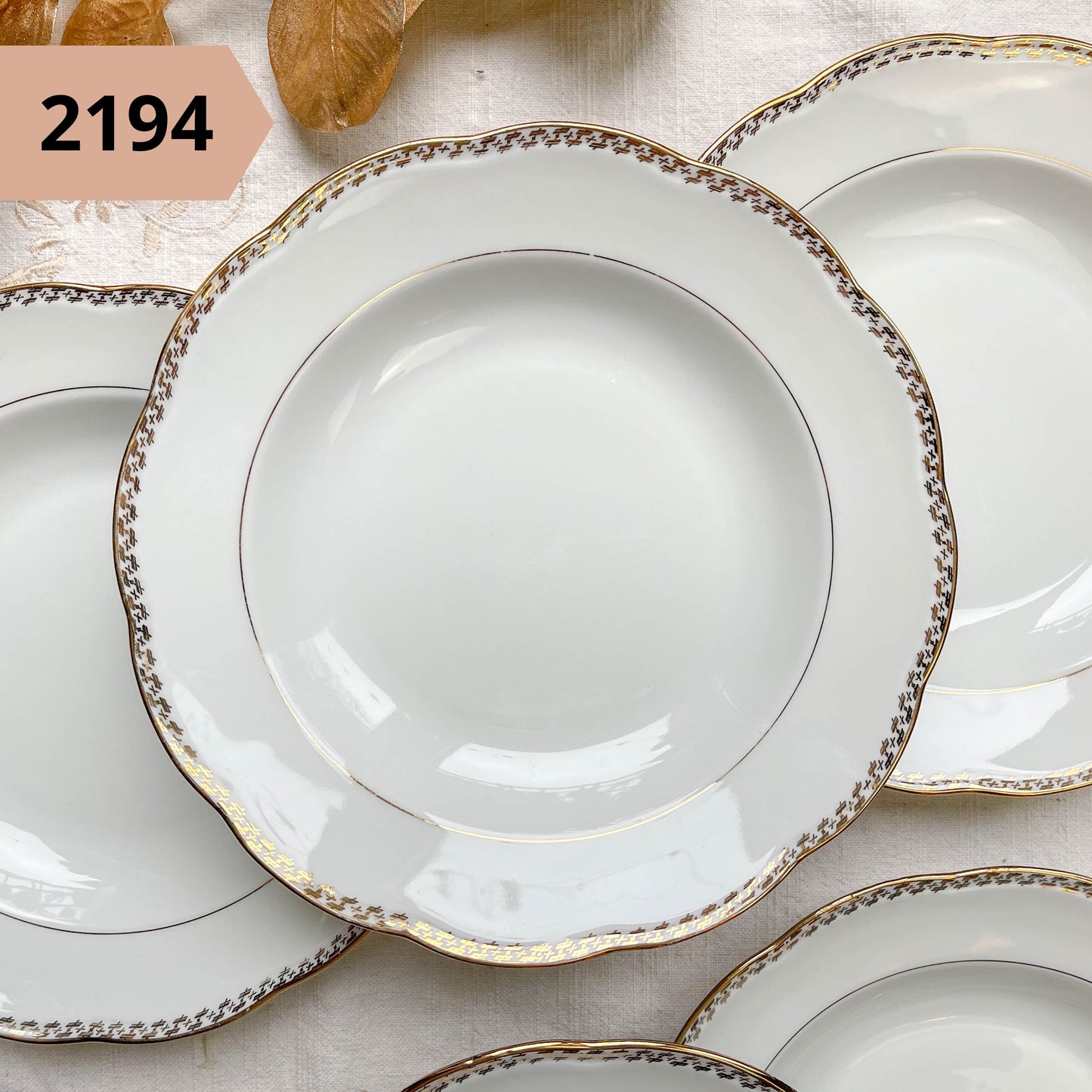 Assiette CREUSE vintage PORCELAINE blanche, dorée – vendue à l’UNITÉ