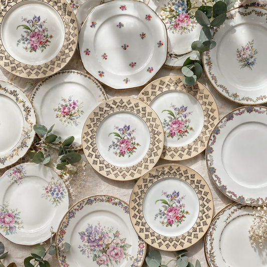 Assiette PLATE vintage en PORCELAINE Fleurie – vendue à l’UNITÉ – motif fleuri ou coloré – vaisselle rétro dépareillée