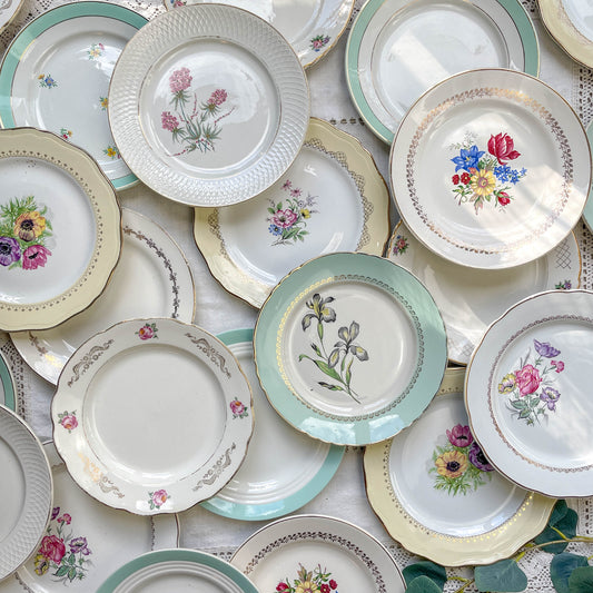 Assiette PLATE vintage en FAÏENCE Fleurie – vendue à l’UNITÉ – motif fleuri ou coloré – vaisselle rétro dépareillée
