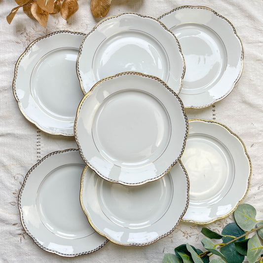 7 Assiettes plates vintage en porcelaine blanche et dorée SPF – Motifs géométriques