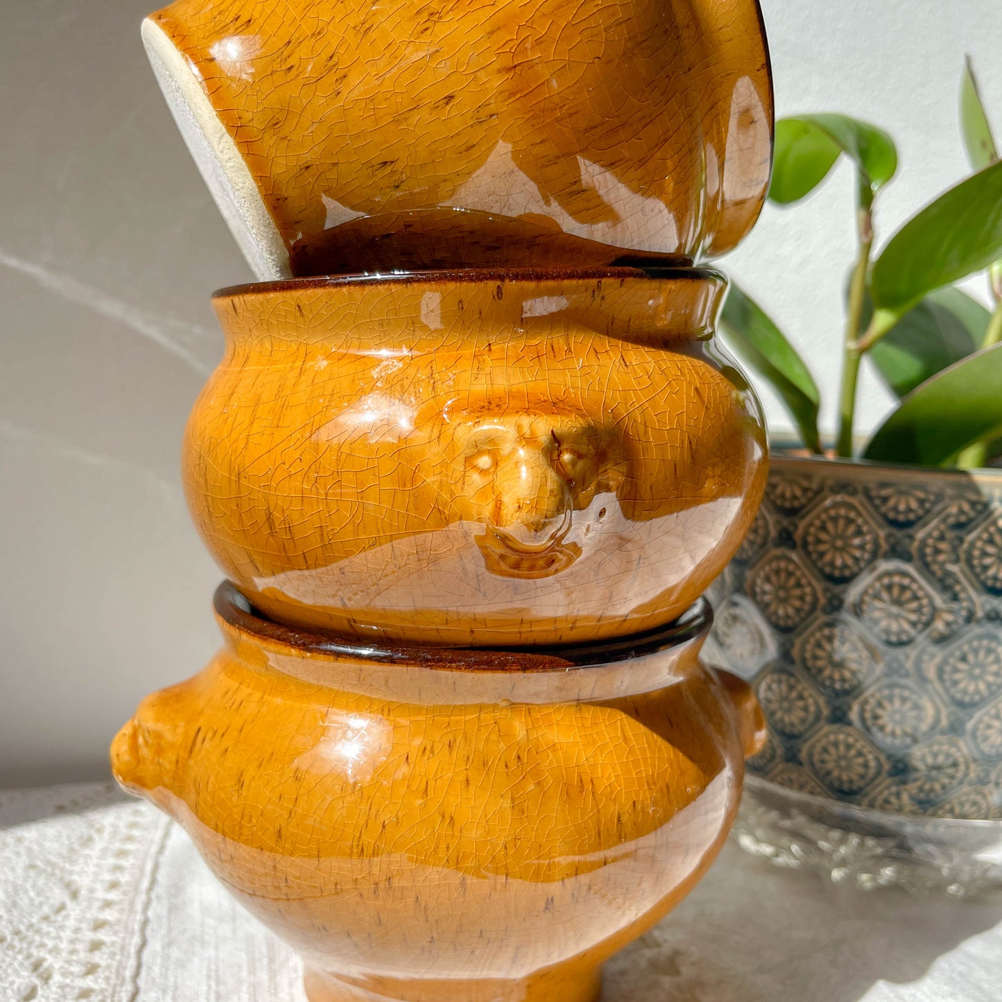 5 bols tête de lion vintage en grès ocre moucheté style Emile Henry – Made in France