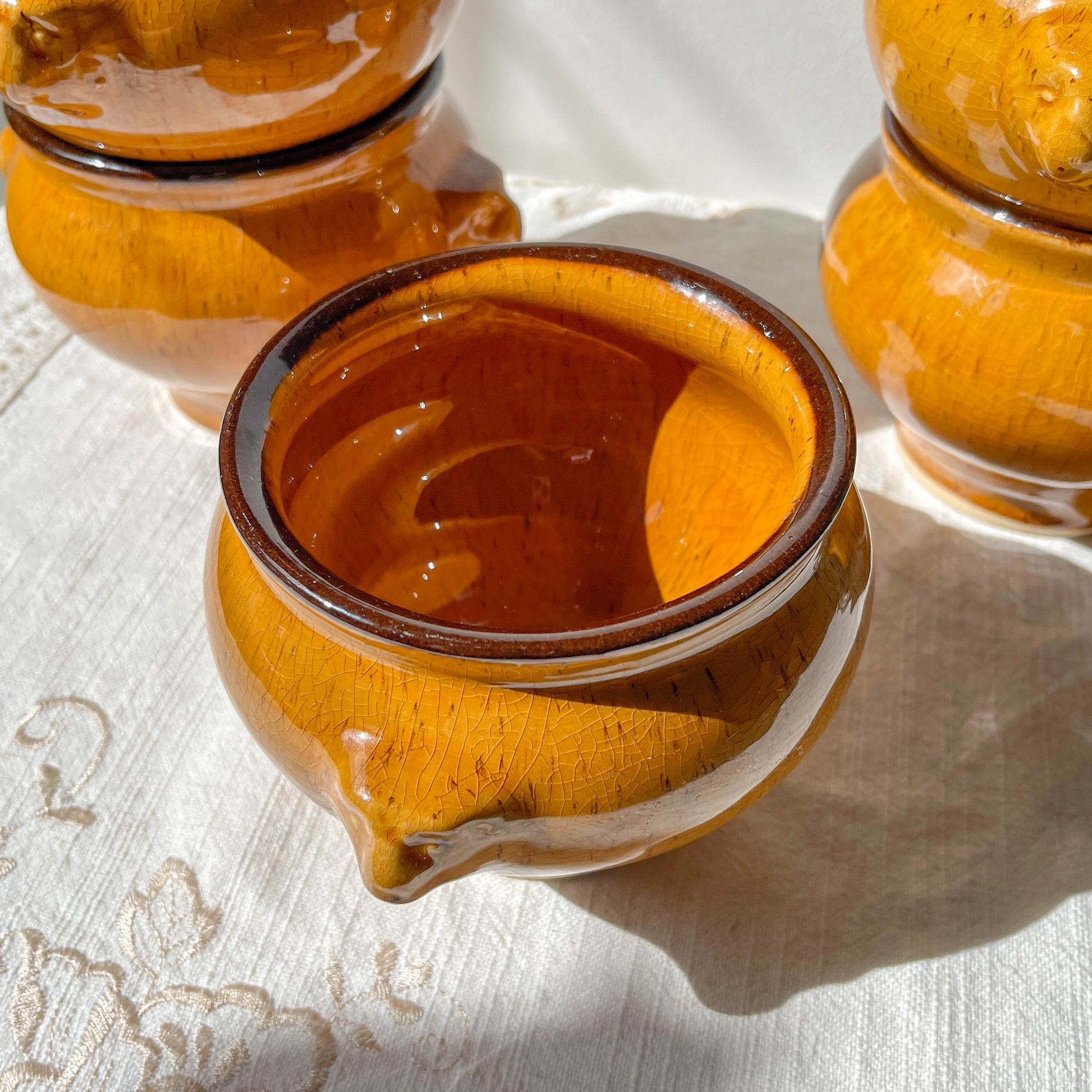 5 bols tête de lion vintage en grès ocre moucheté style Emile Henry – Made in France