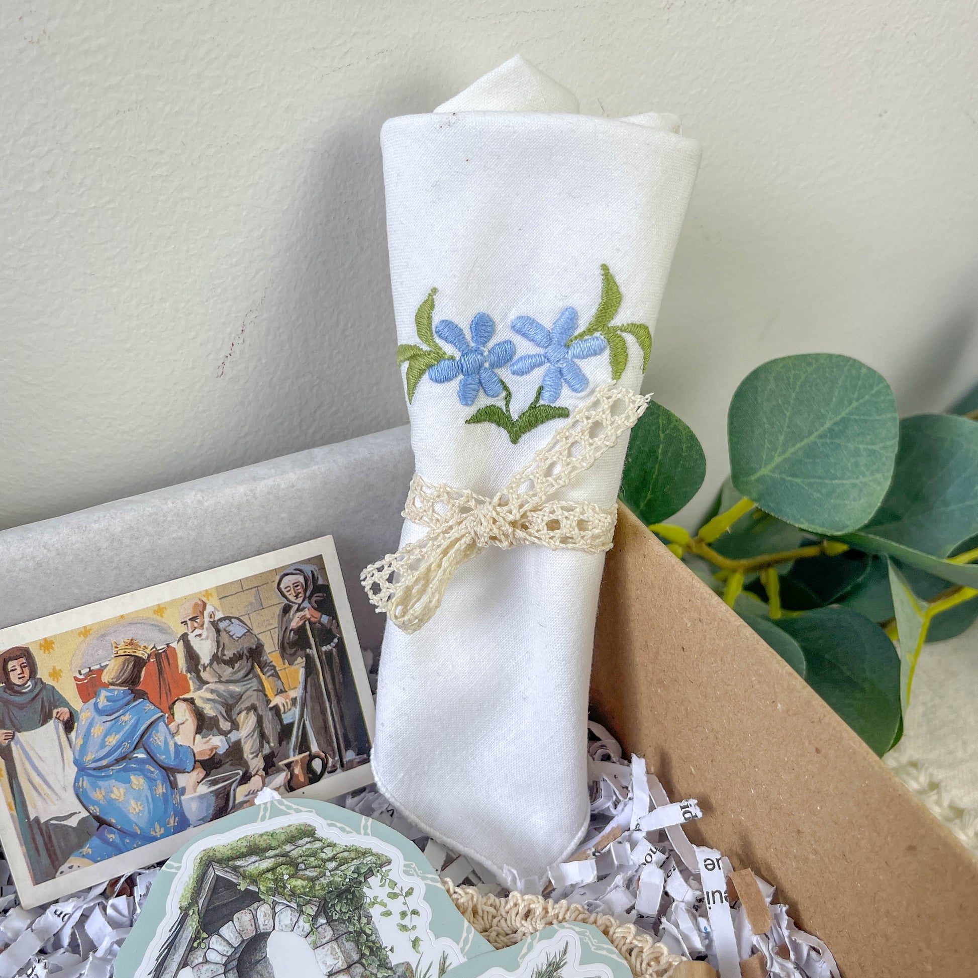 Box Mystère Vintage Carnet d’Artiste | Serviette brodée